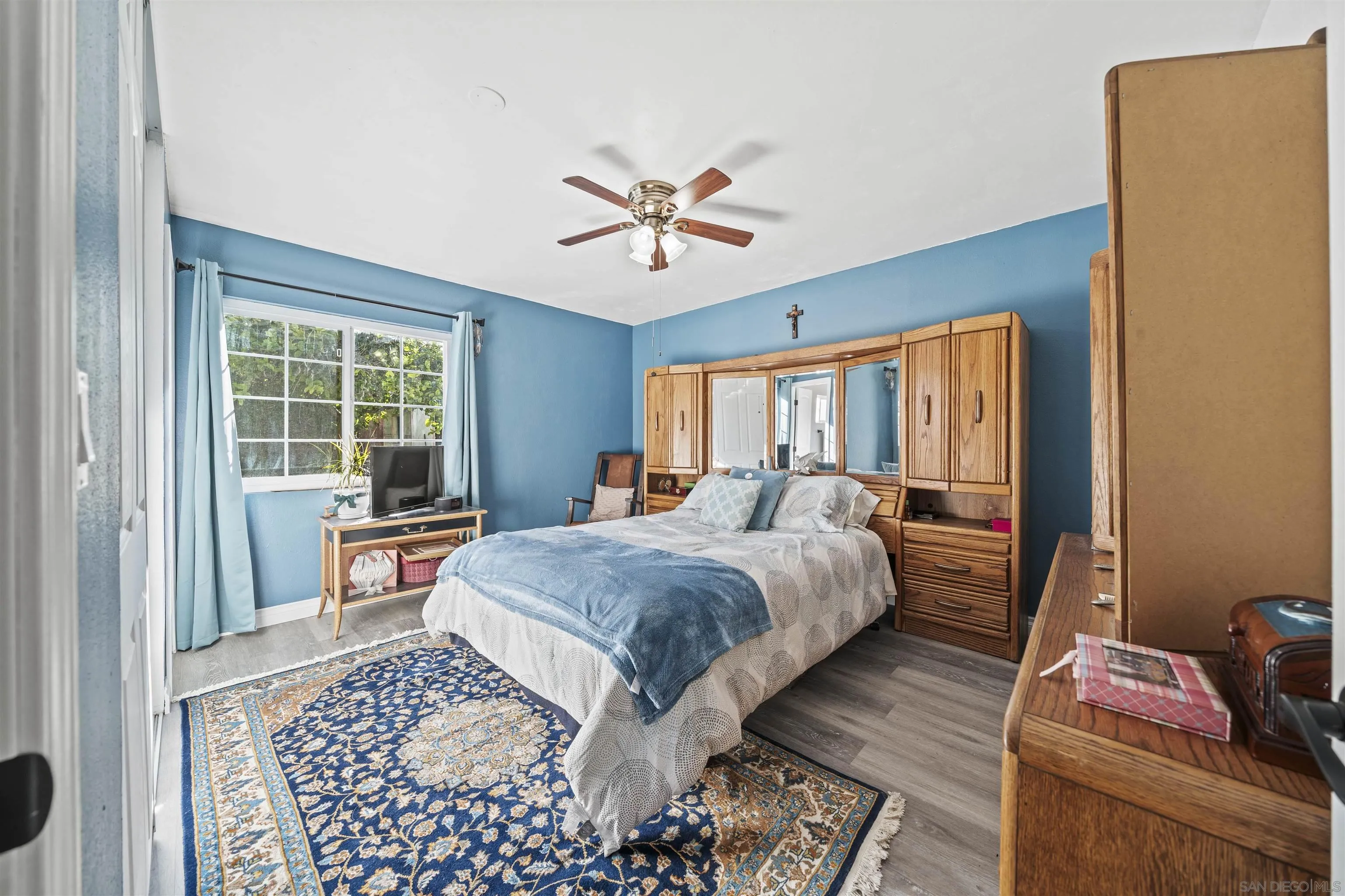 https://cdn.realtyfeed.com/cdn/127/250045370/00c2a253dc16586784da7dc94bc02382.webp