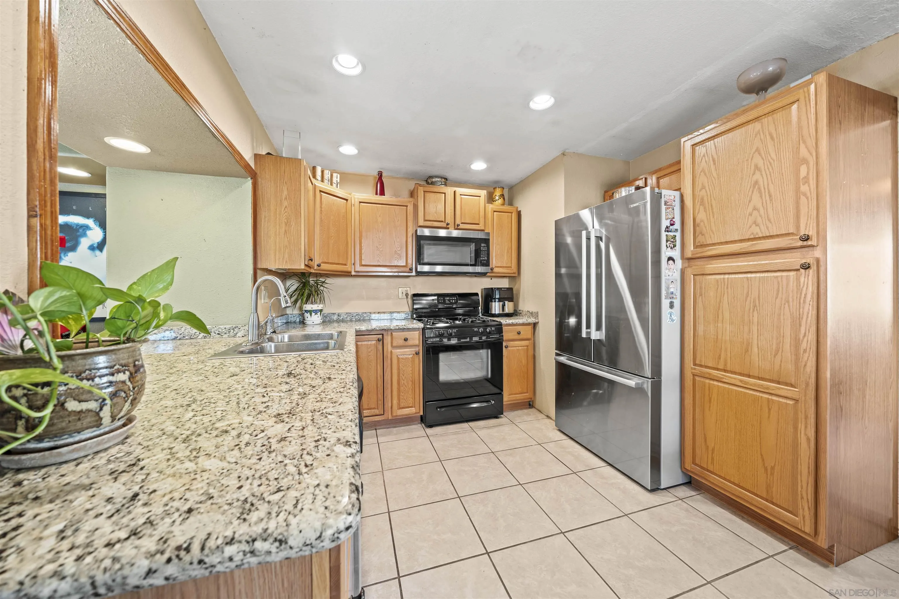 https://cdn.realtyfeed.com/cdn/127/250045370/ddfd1075bd8c6d225c9fe3cd9c916b15.webp