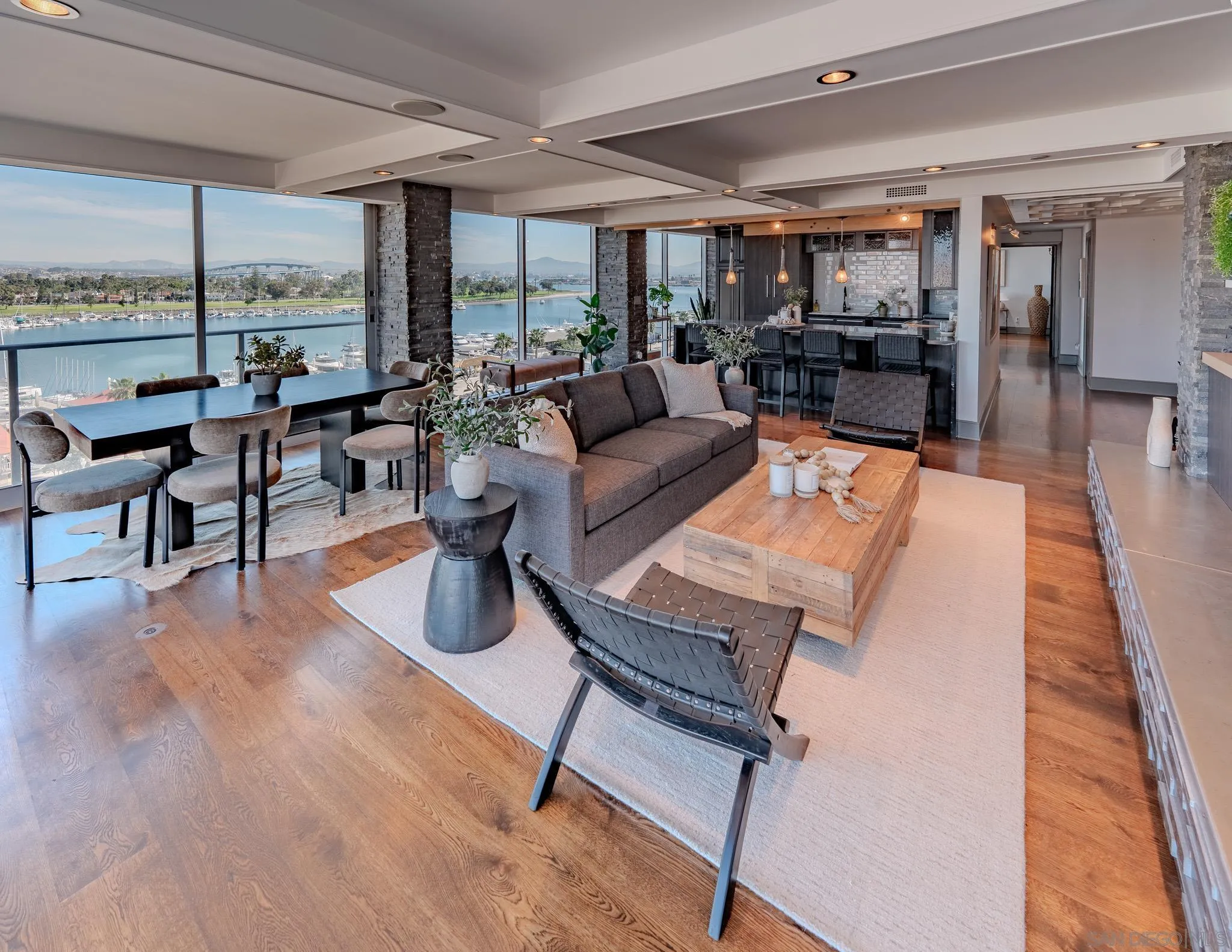 Photo #5: 250045374 Listing: Photo #5