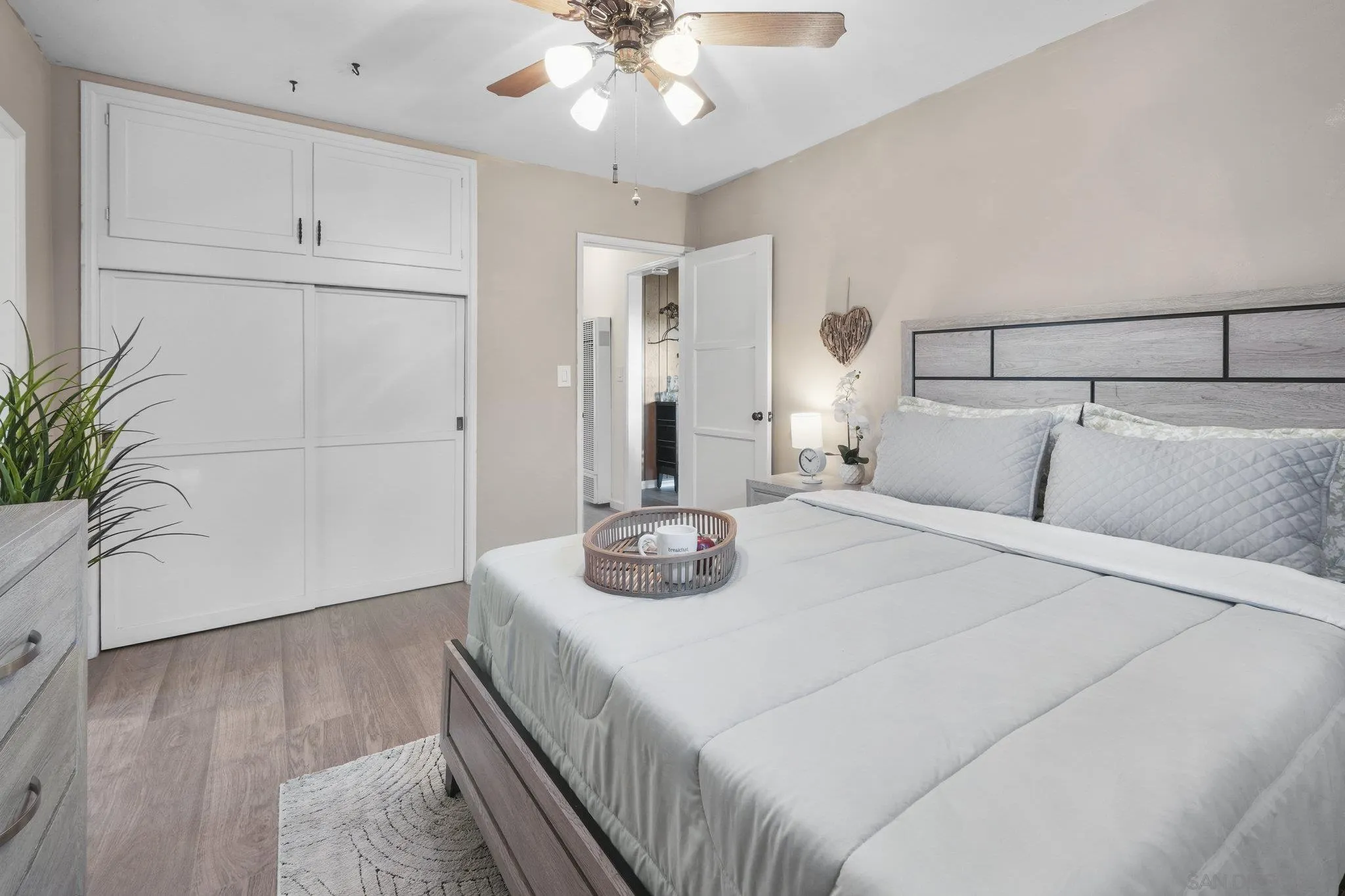 https://cdn.realtyfeed.com/cdn/127/250045379/69443d392de2119bfd9372096592e334.webp