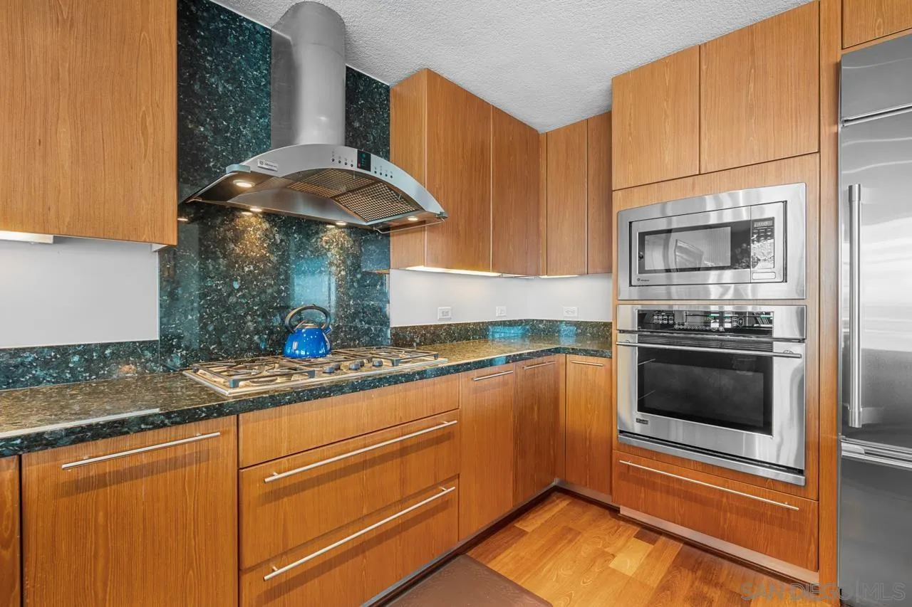 https://cdn.realtyfeed.com/cdn/127/250045381/13647d884d5e2fd612a0cf9548782b2f.webp