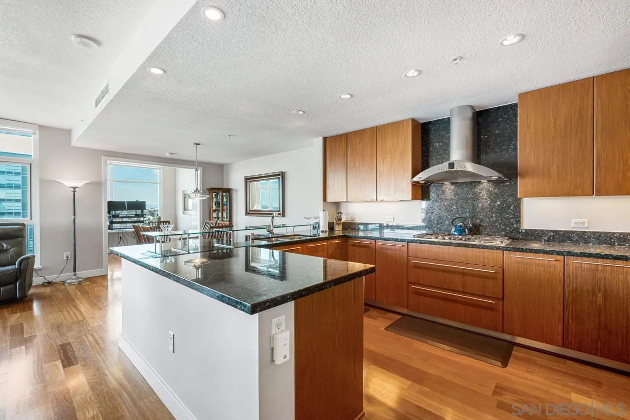 https://cdn.realtyfeed.com/cdn/127/250045381/4c4fd53eec52ea24b27183e5635b33b8.webp