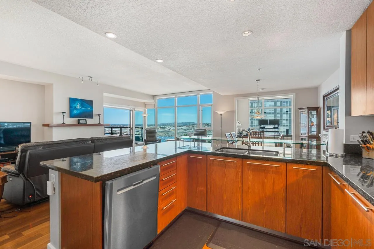 https://cdn.realtyfeed.com/cdn/127/250045381/623bcc6969a07b0ecf93649b8112279f.webp