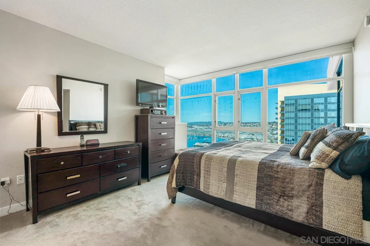 https://cdn.realtyfeed.com/cdn/127/250045381/65ca2f147cbfb340bce5e98804566cc6.webp