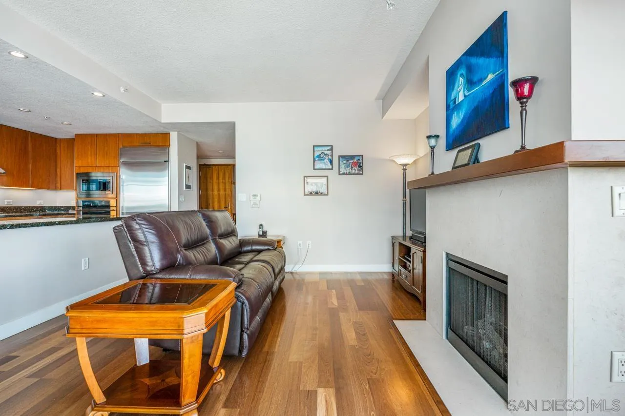 https://cdn.realtyfeed.com/cdn/127/250045381/d3f1f97c3a56e93cb0cdc93428ca21b7.webp
