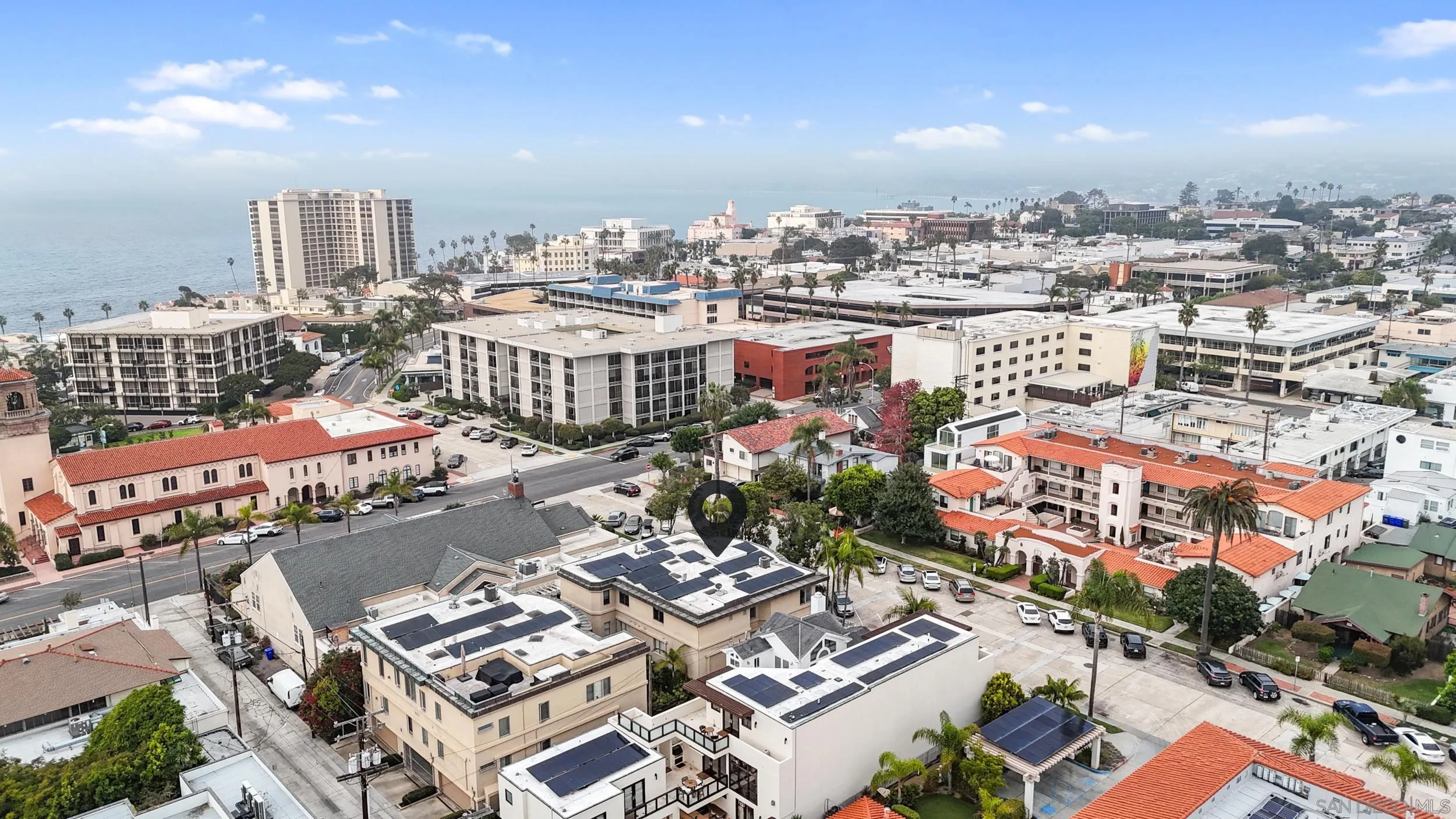 https://cdn.realtyfeed.com/cdn/127/250045382/3d69949bcb371b041f4917578c8090b8.webp