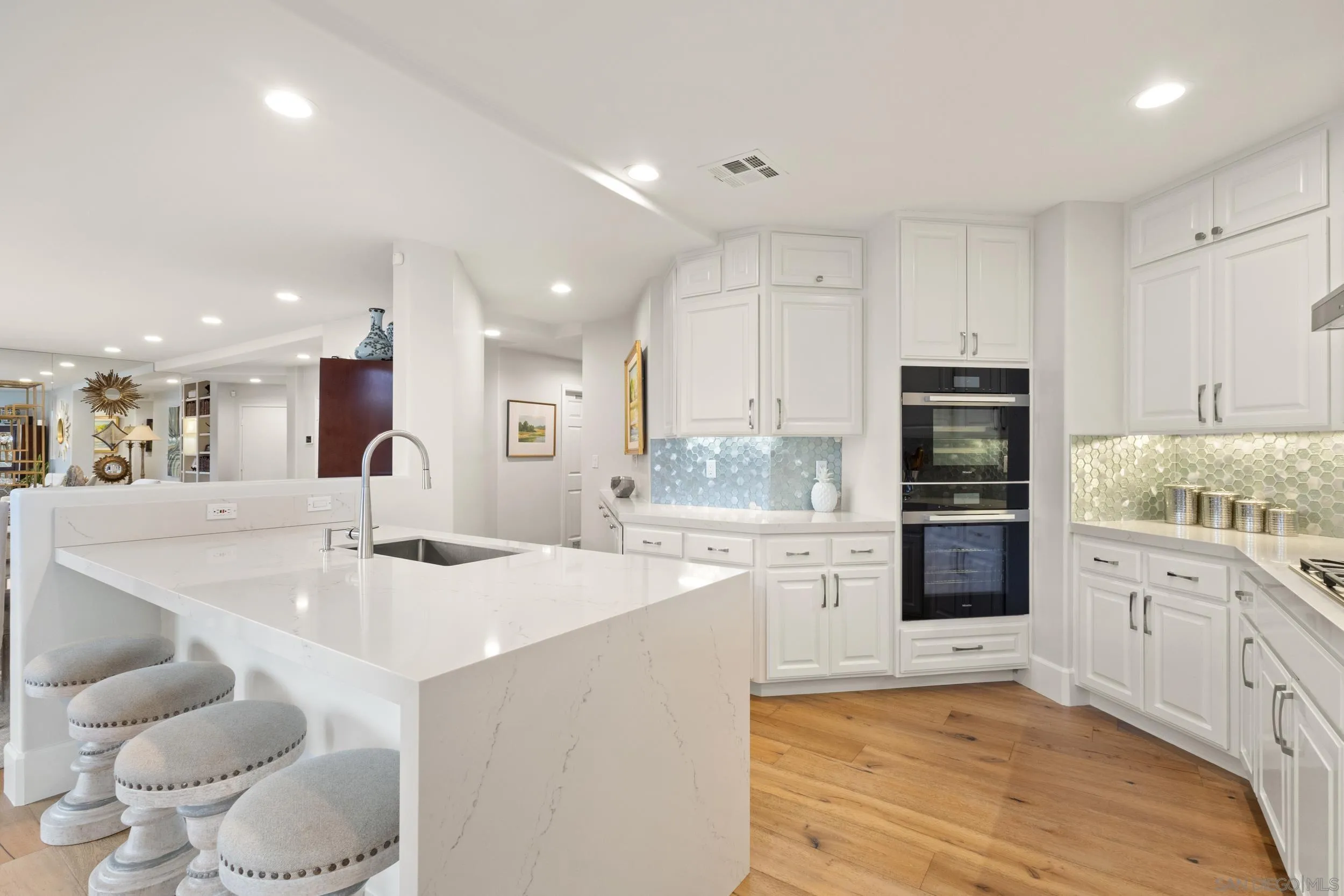 https://cdn.realtyfeed.com/cdn/127/250045382/630a986ecc3f8fe904351ee9177e1bd5.webp