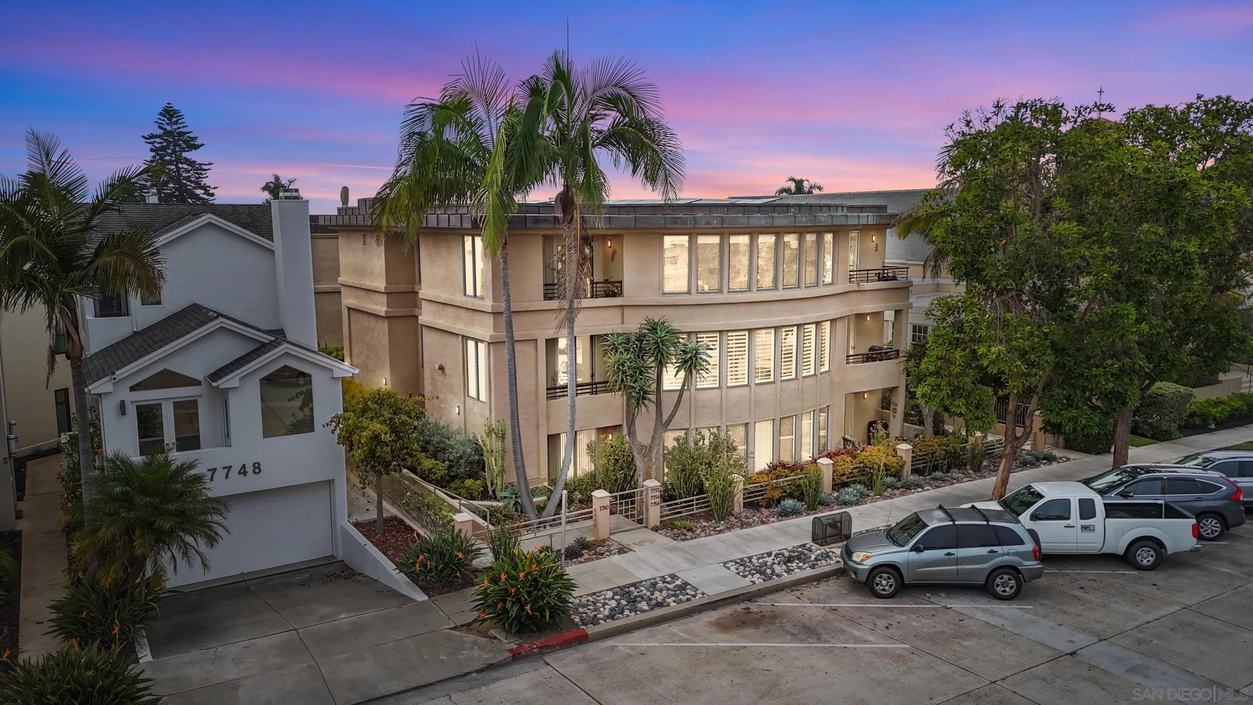 https://cdn.realtyfeed.com/cdn/127/250045382/999eac26dfed7349fba639fad2c48049.webp