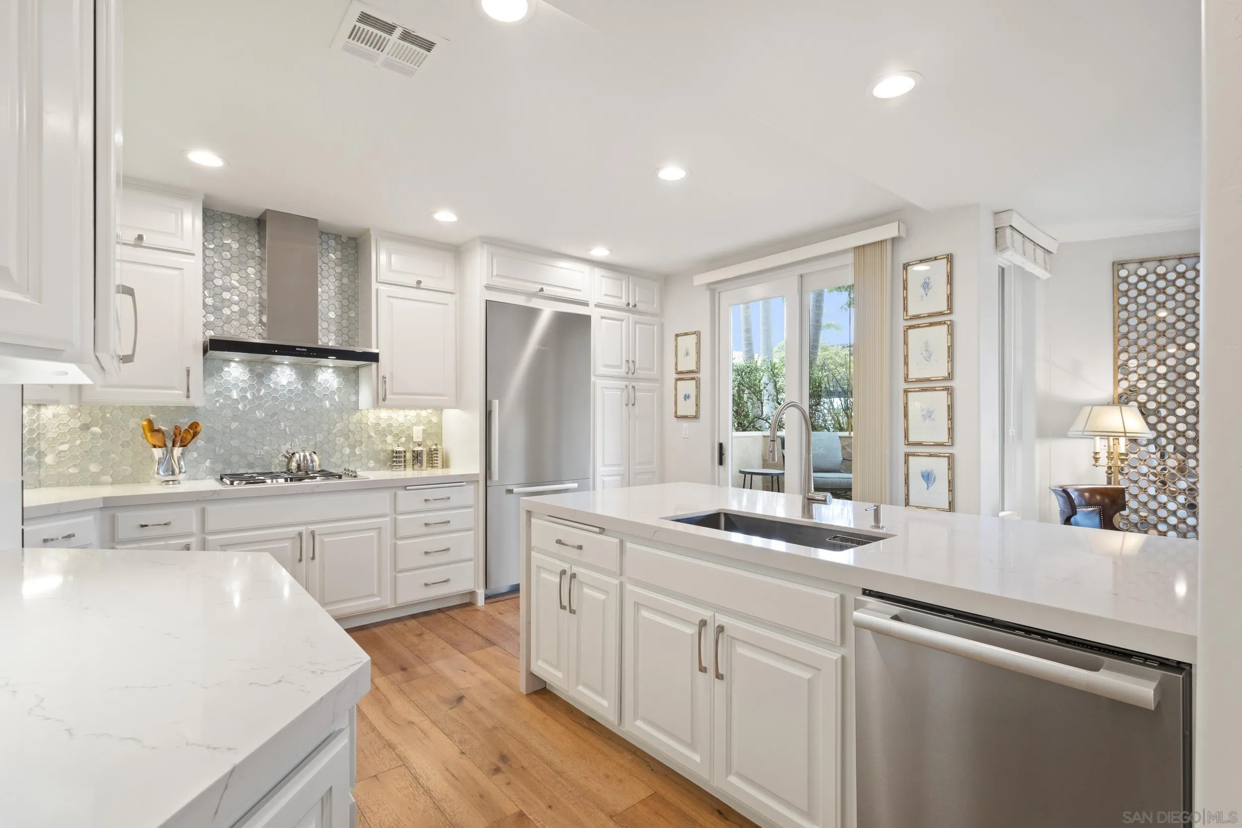https://cdn.realtyfeed.com/cdn/127/250045382/fdd64b732c611ee49f76b20c9d20e17f.webp