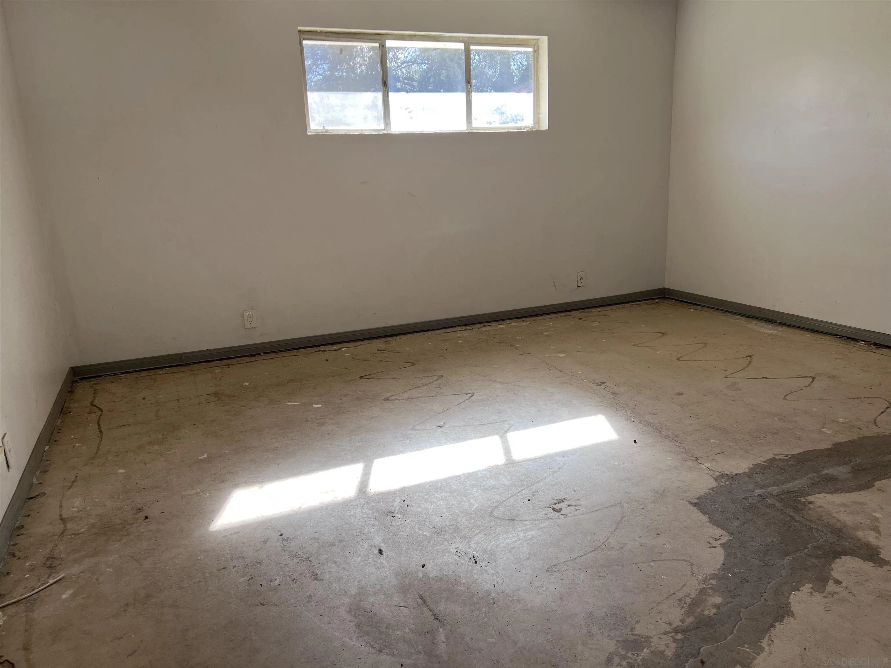 https://cdn.realtyfeed.com/cdn/127/250045393/0fc508eada355d17e9e278208d420907.webp