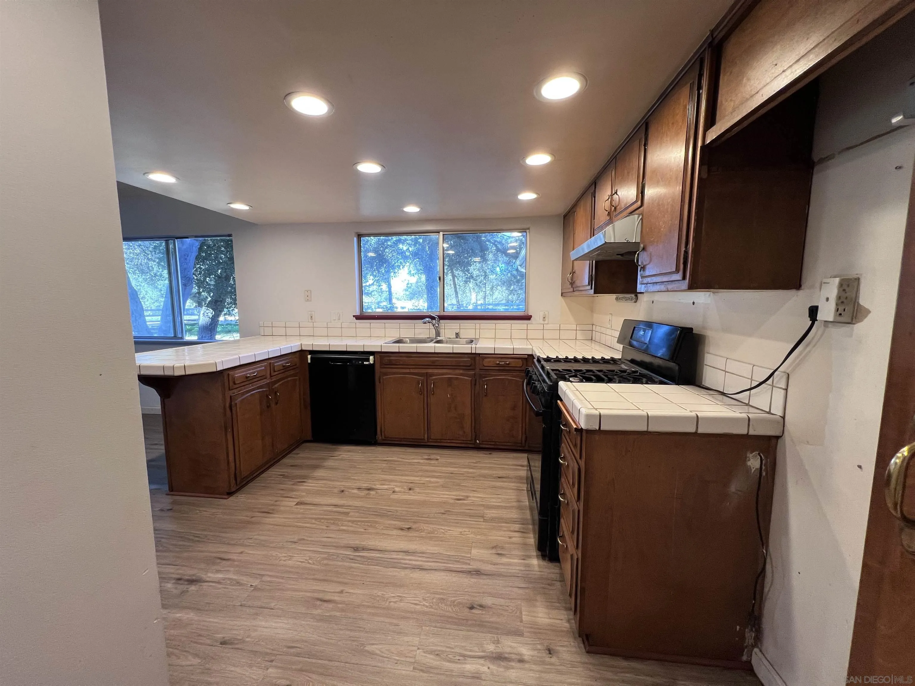 https://cdn.realtyfeed.com/cdn/127/250045393/de971b23c6dca985027fecd6a59ecb08.webp