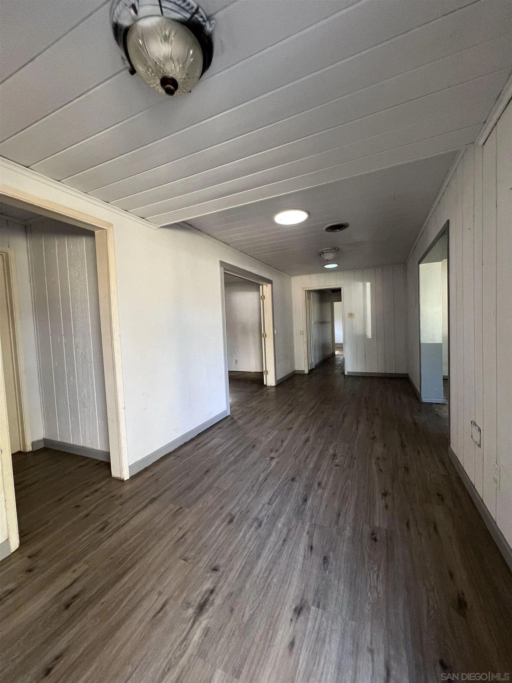 https://cdn.realtyfeed.com/cdn/127/250045393/e2f98542ab75462866854e75dfbc9021.webp