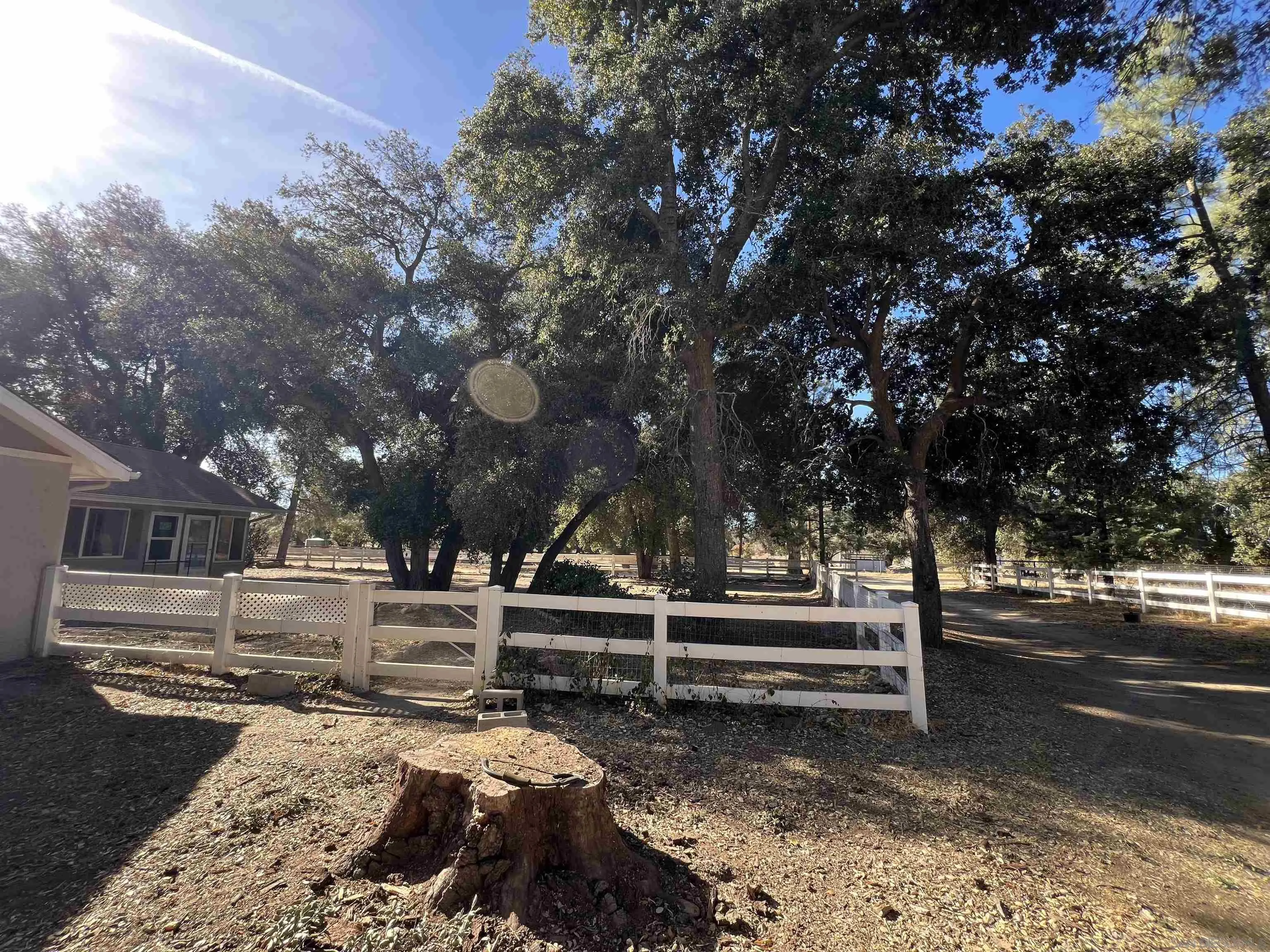 https://cdn.realtyfeed.com/cdn/127/250045393/e628b51ada33b12554e3881275f2ad83.webp