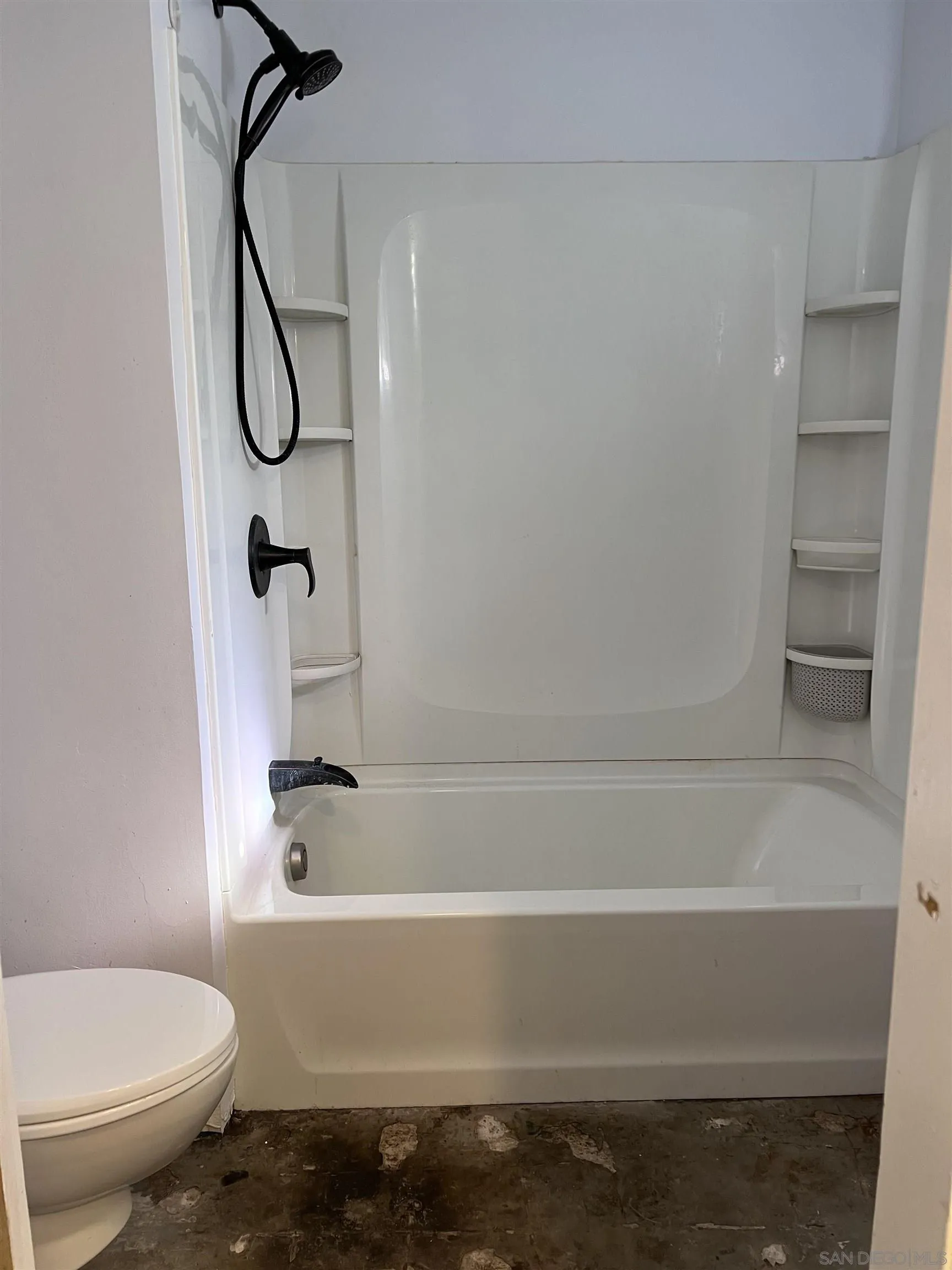 https://cdn.realtyfeed.com/cdn/127/250045393/ec6af822ca7efdaba7bd32fe7dc07c61.webp