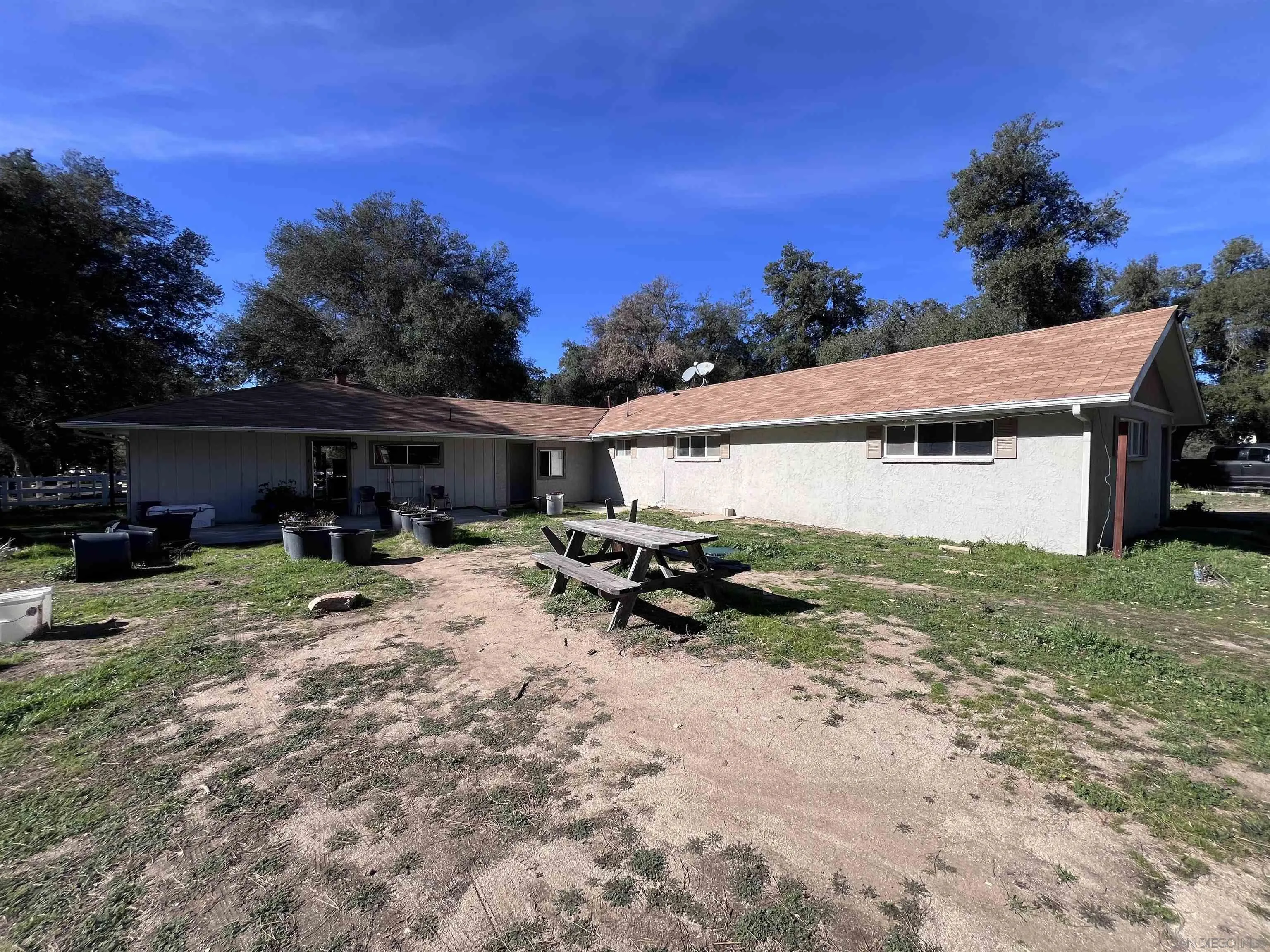 https://cdn.realtyfeed.com/cdn/127/250045393/ed69ba5d454a64dc7027ca22a4e421f3.webp