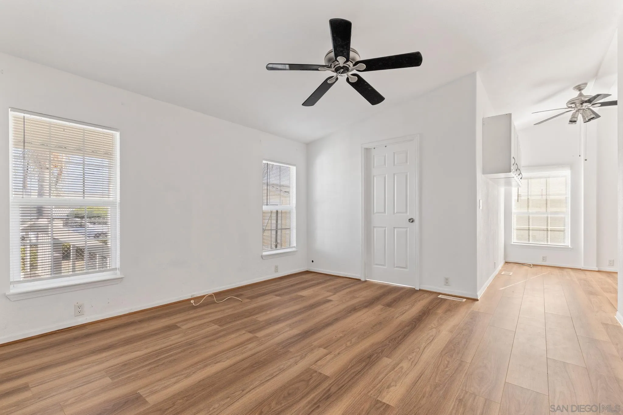 https://cdn.realtyfeed.com/cdn/127/250045394/1e94115f127e0dd29027704f514a7eb3.webp