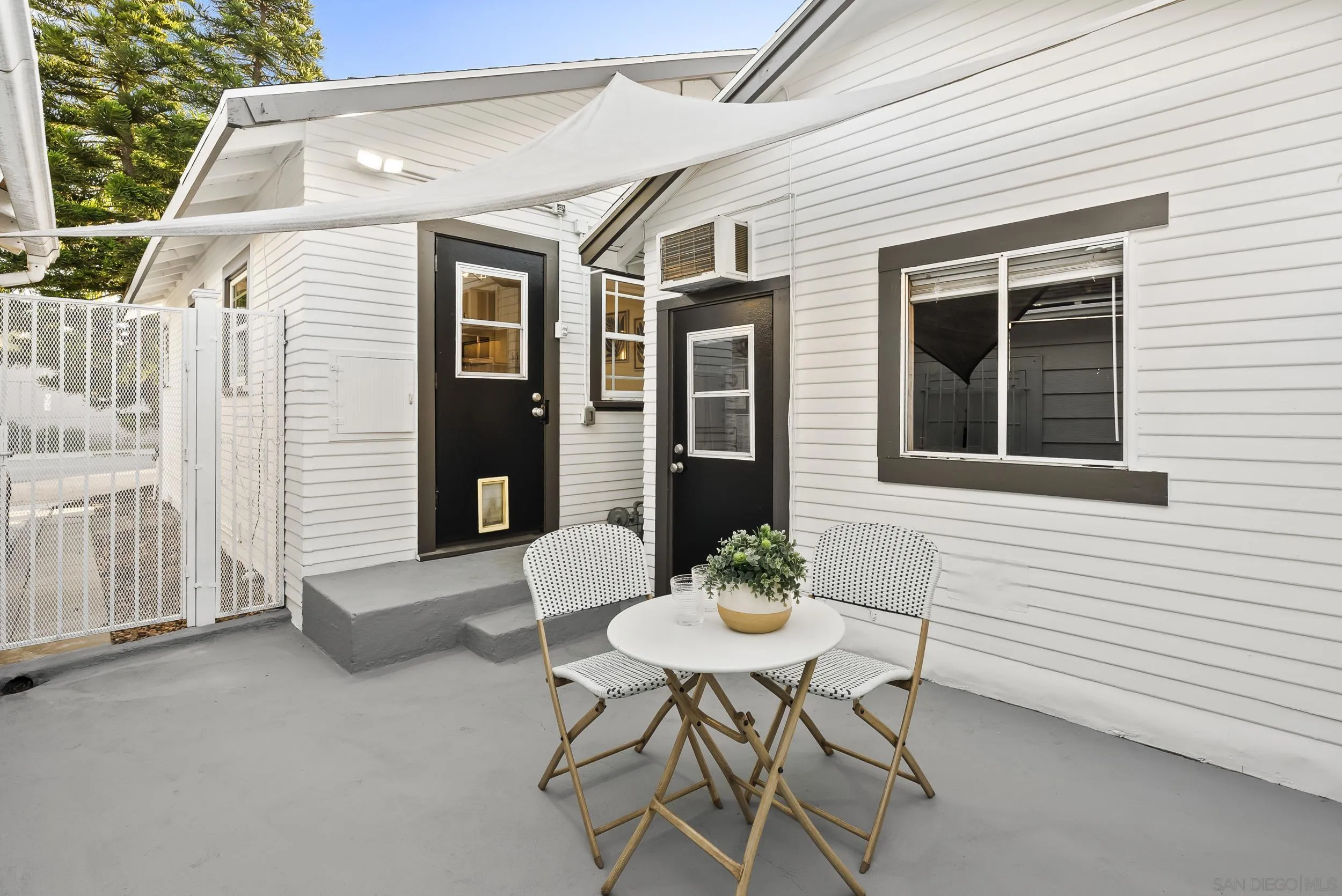 https://cdn.realtyfeed.com/cdn/127/250045415/813ac35b6cebb1516d242bad5c0ef1b4.webp