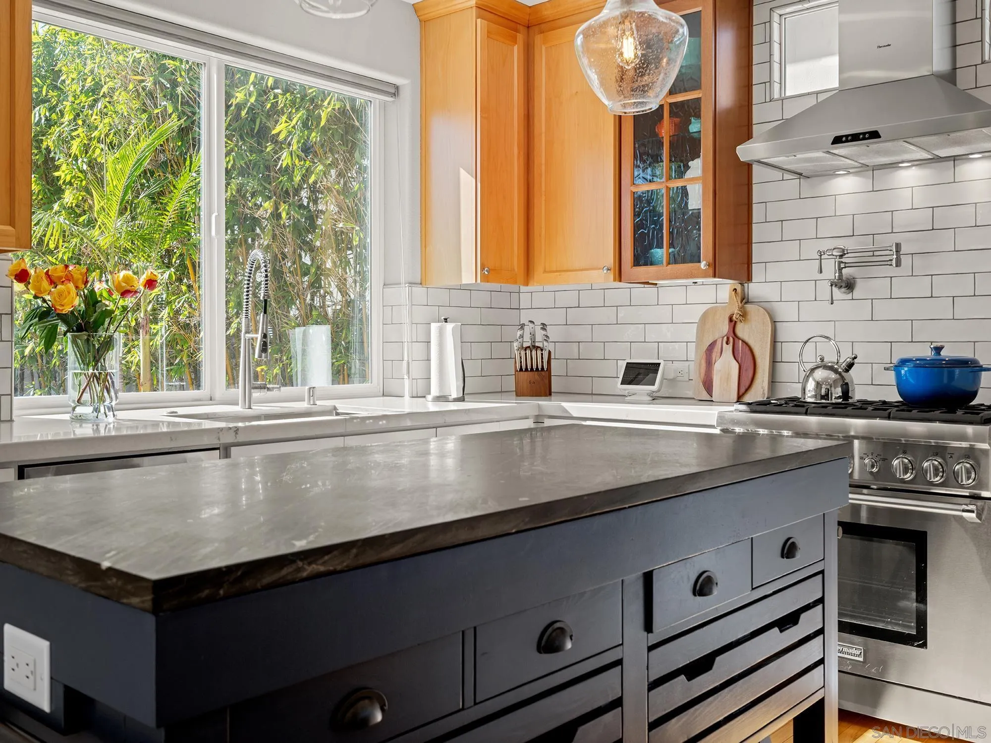 https://cdn.realtyfeed.com/cdn/127/250045420/e069497aa0b99396a8e1d102321b0aae.webp