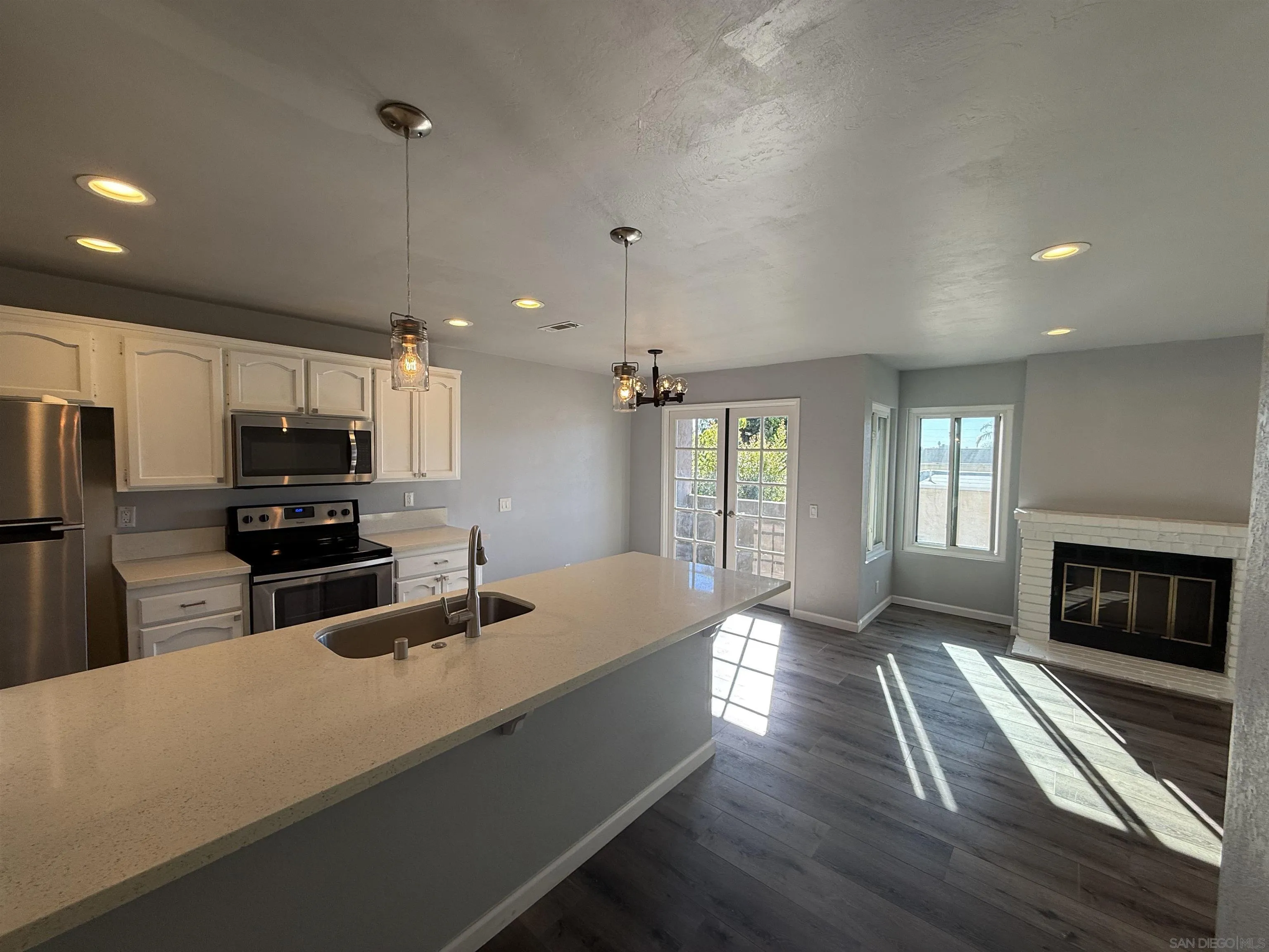 https://cdn.realtyfeed.com/cdn/127/250045443/a8f1079731df684be80be3d06af77564.webp