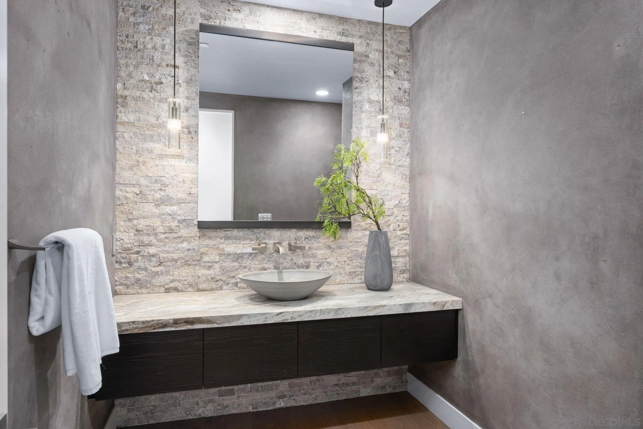 https://cdn.realtyfeed.com/cdn/127/250045449/a175b12be86ac5233b92f49743ca6e50.webp