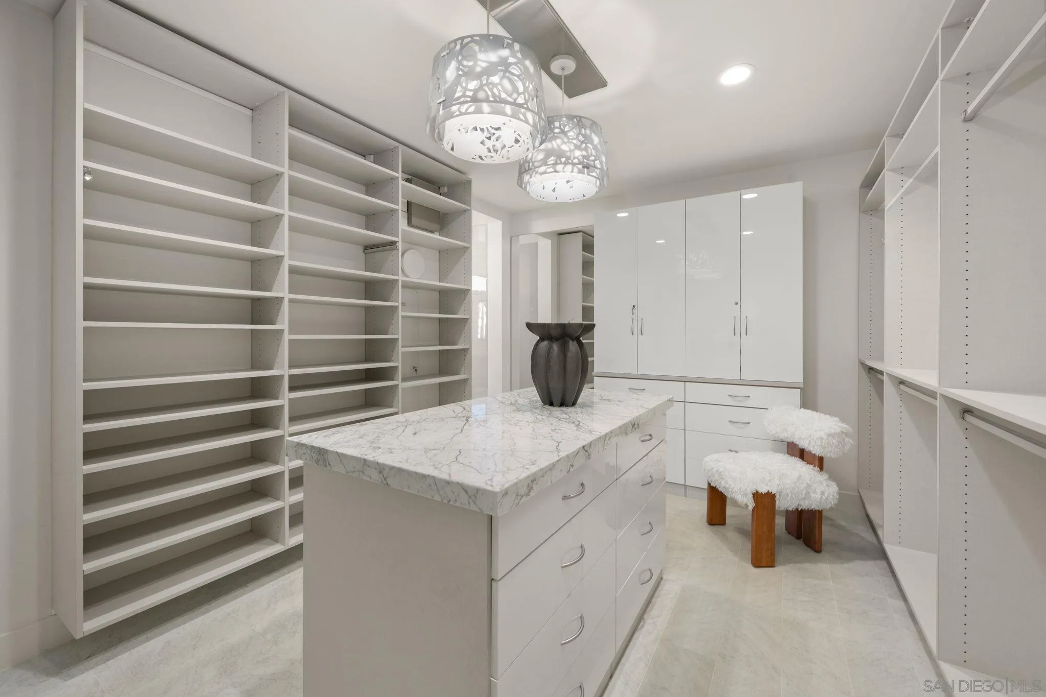https://cdn.realtyfeed.com/cdn/127/250045449/c323f6b66a9f49c5624fc8b15a027d6e.webp