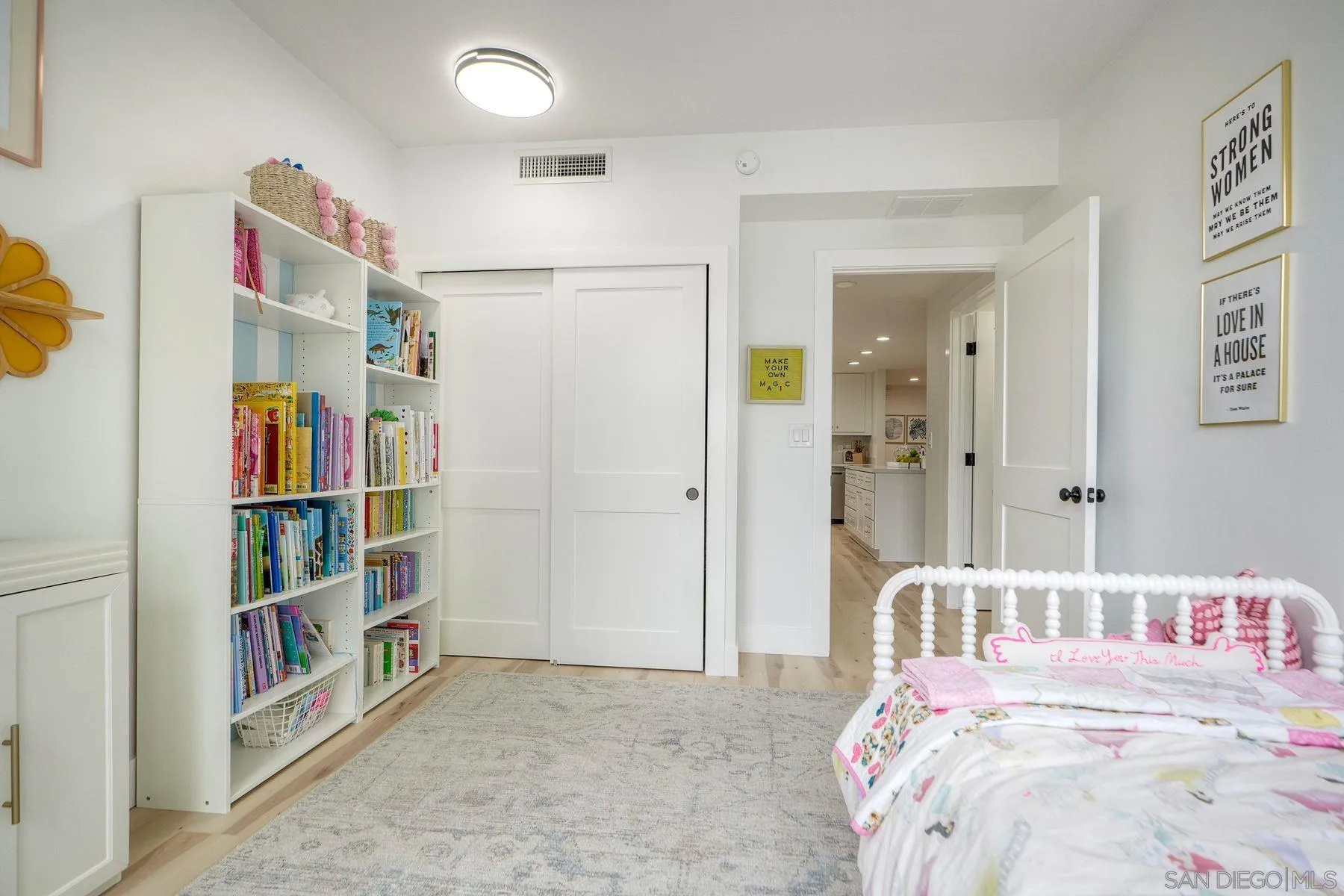 https://cdn.realtyfeed.com/cdn/127/250045458/6cebe33b17d7c0957881ab553518f471.webp