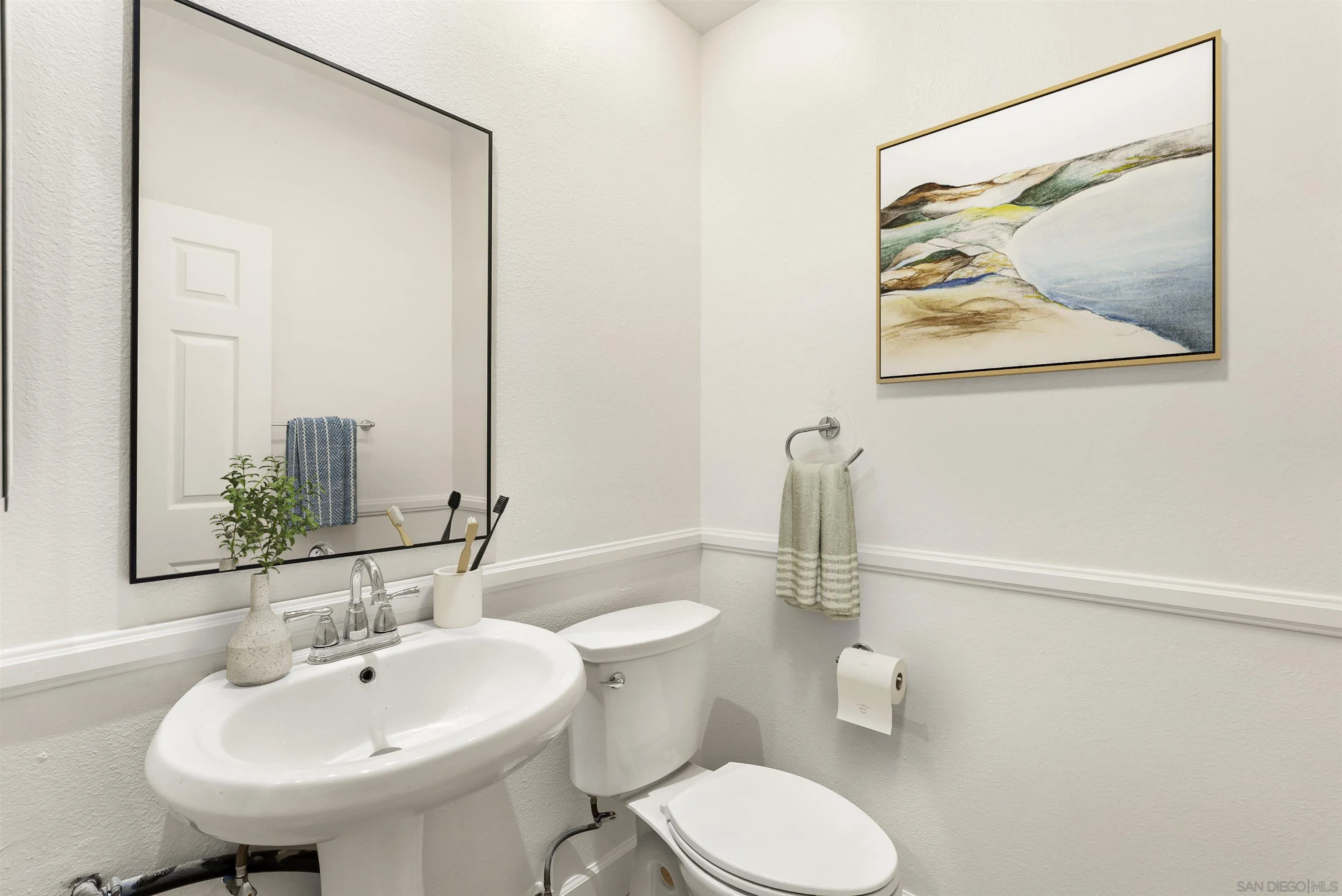 Photo #10: 250045459 Listing: Photo #10
