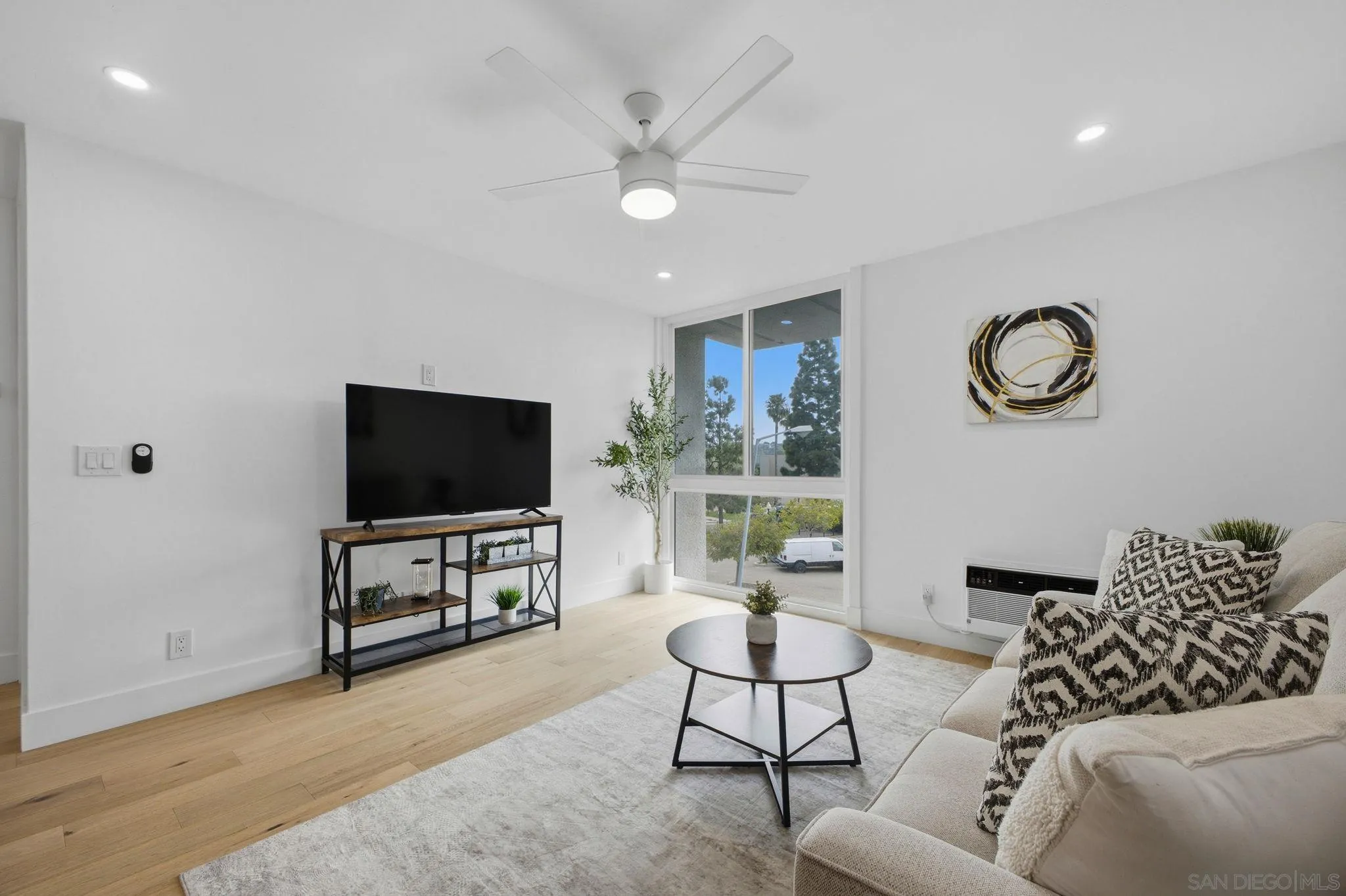 Photo #16: 250045465 Listing: Photo #16