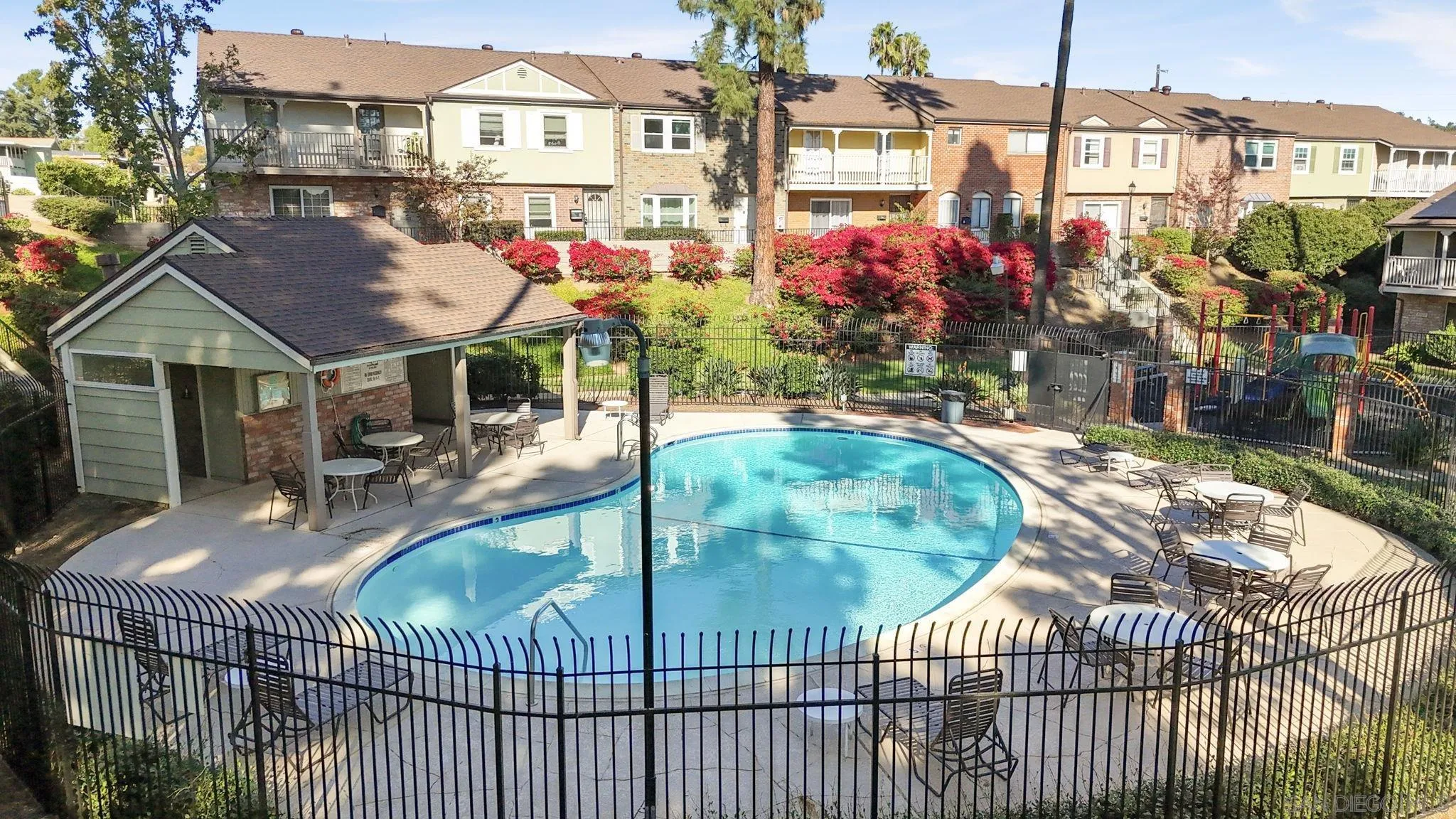 https://cdn.realtyfeed.com/cdn/127/250045472/cd2cbdc2d8d0725ff107f79400b99a45.webp