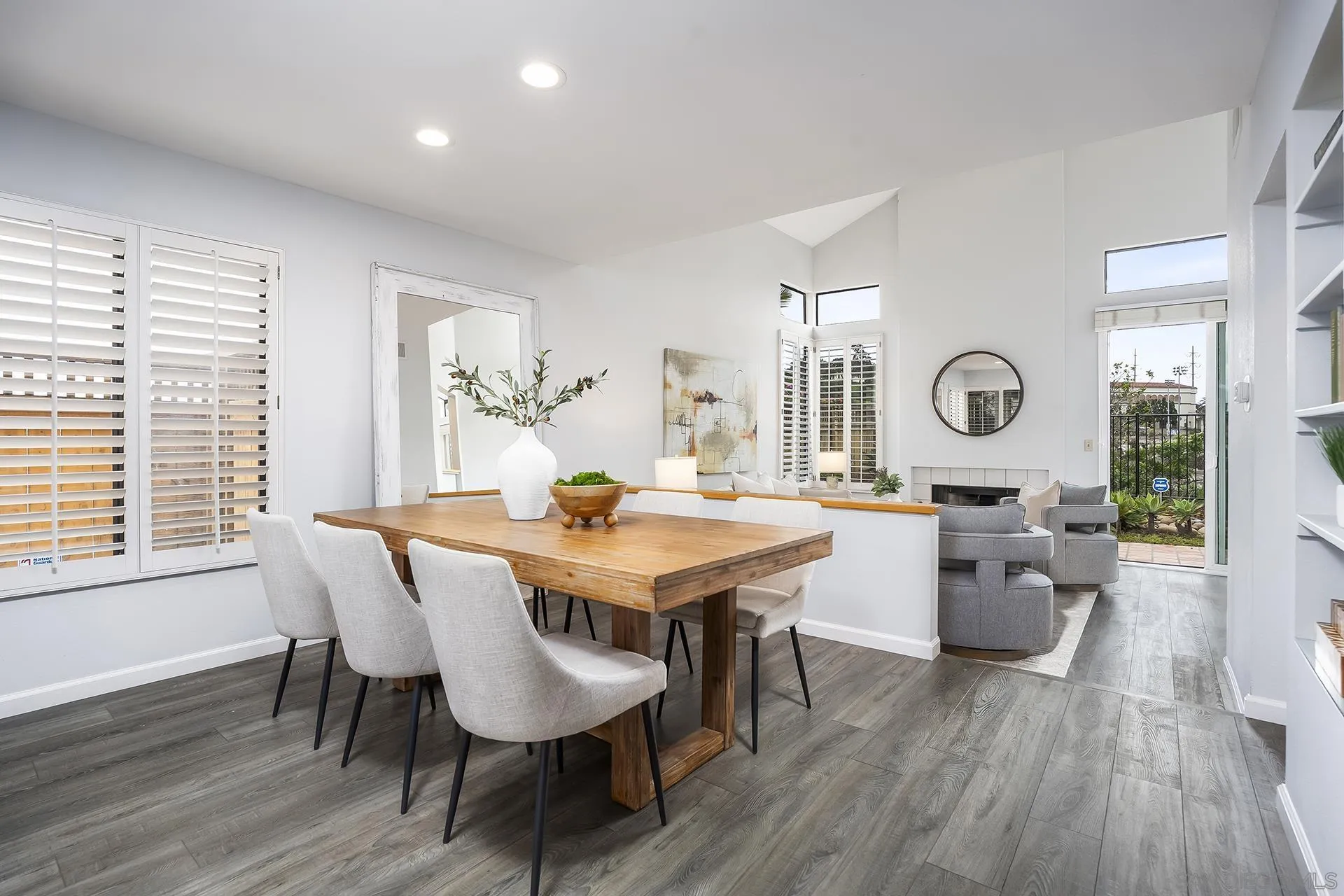 Photo #4: 250045483 Listing: Photo #4