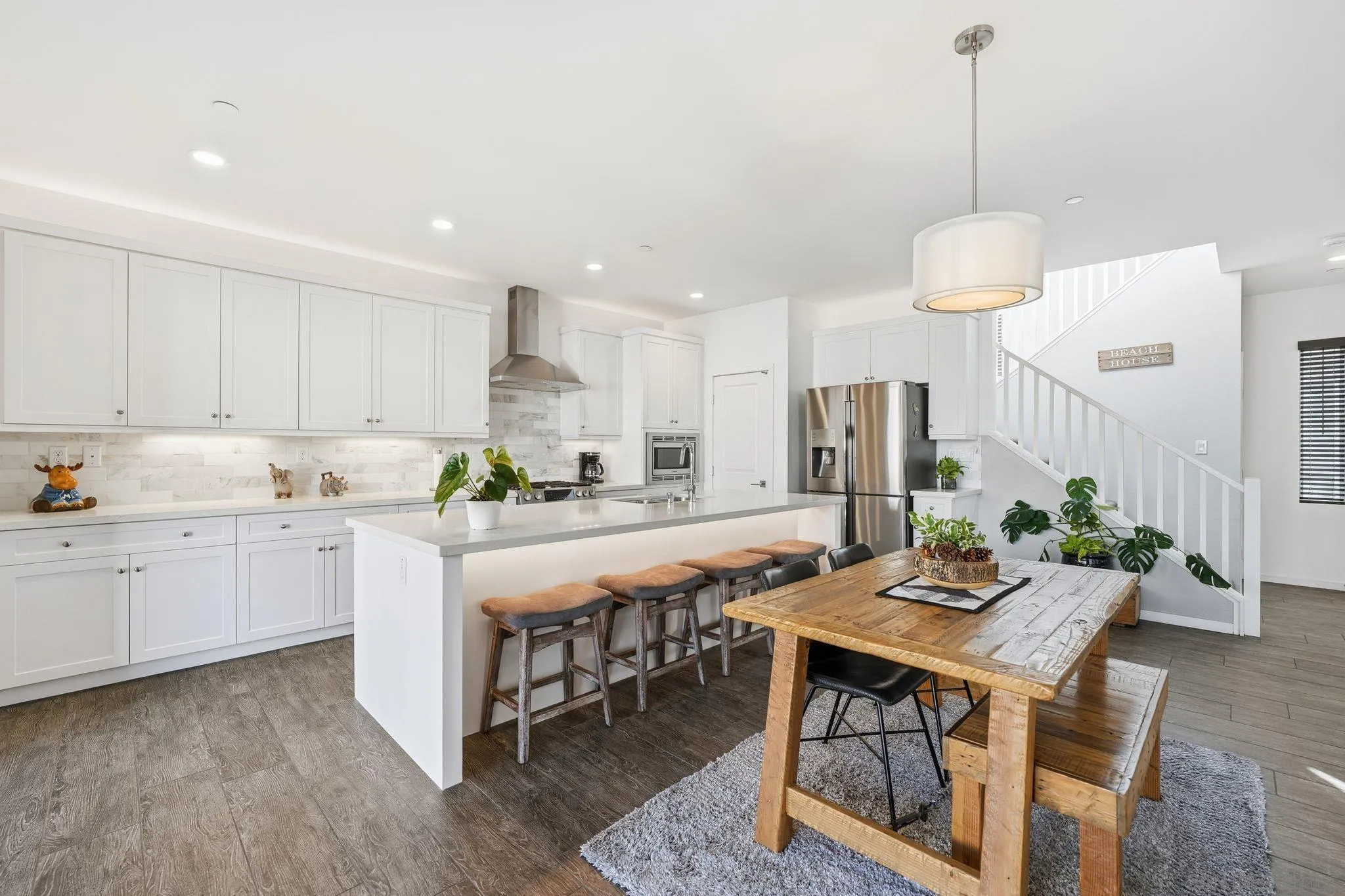 https://cdn.realtyfeed.com/cdn/127/250045486/1bf8447747542a1e12161a635c8212a8.webp