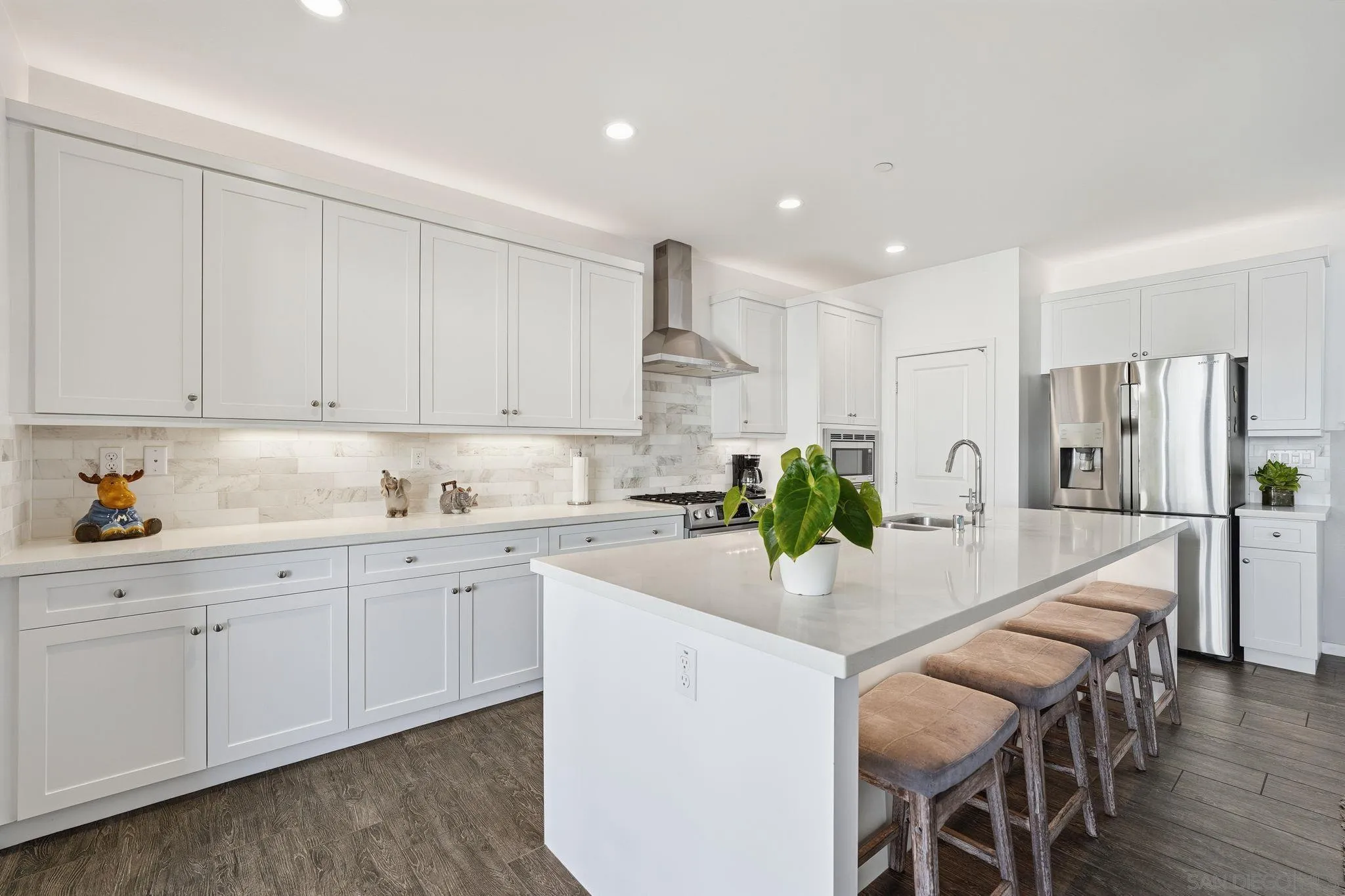 https://cdn.realtyfeed.com/cdn/127/250045486/6aa9849fe06c50c6e785473983be8604.webp