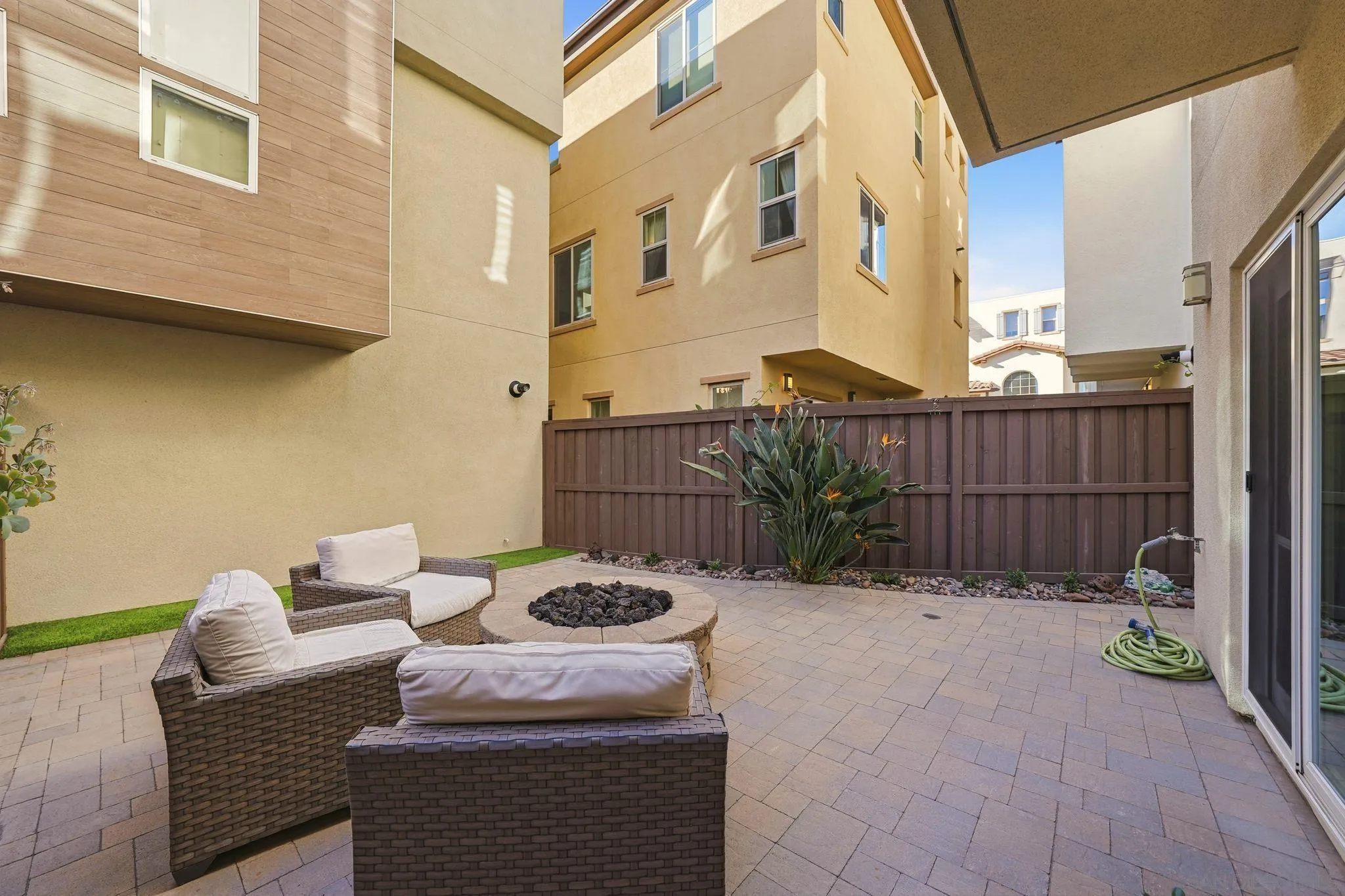 https://cdn.realtyfeed.com/cdn/127/250045486/a9267d871880666624ee66705a47db05.webp