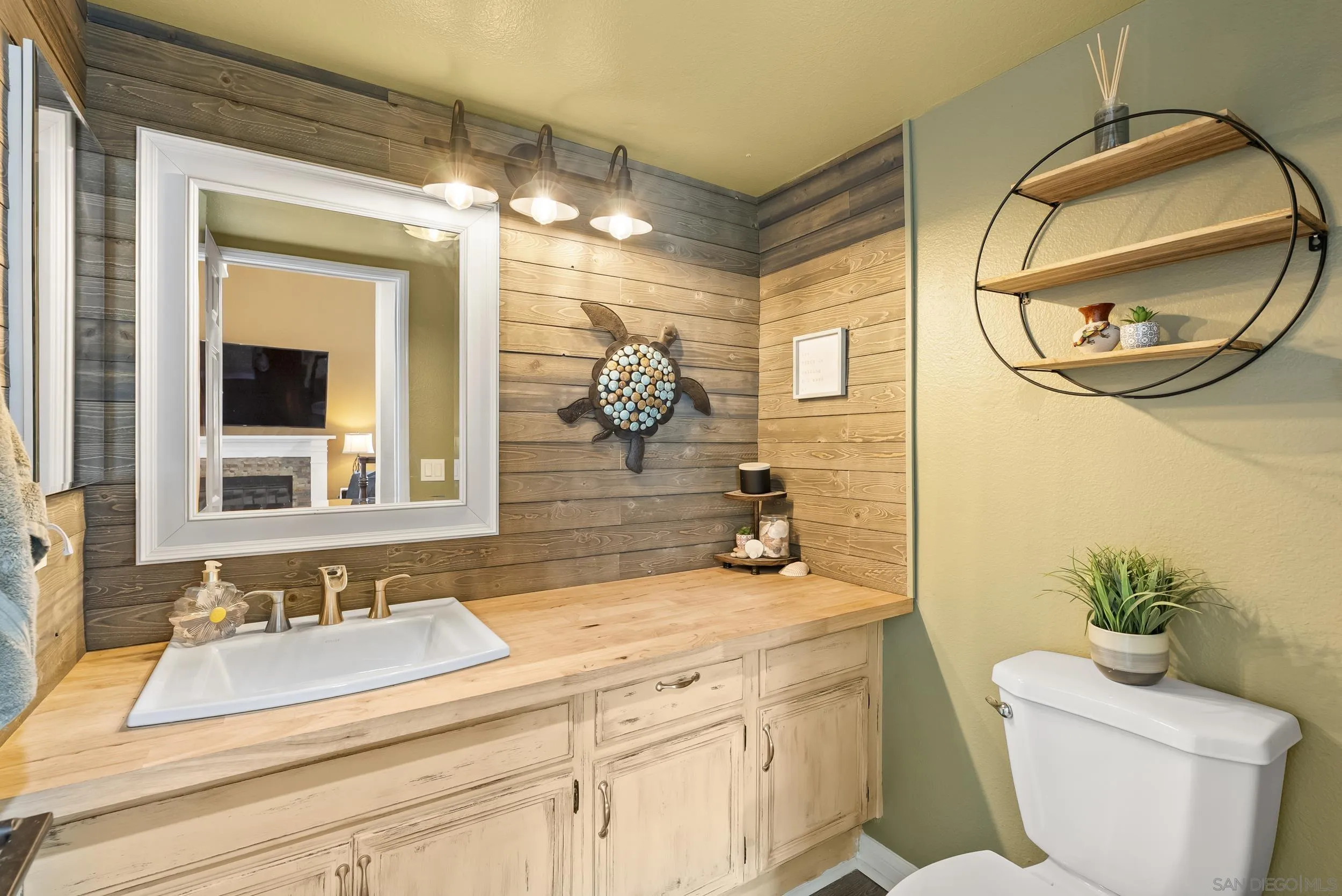 https://cdn.realtyfeed.com/cdn/127/250045499/5f756714059c41305183afa7279ca089.webp