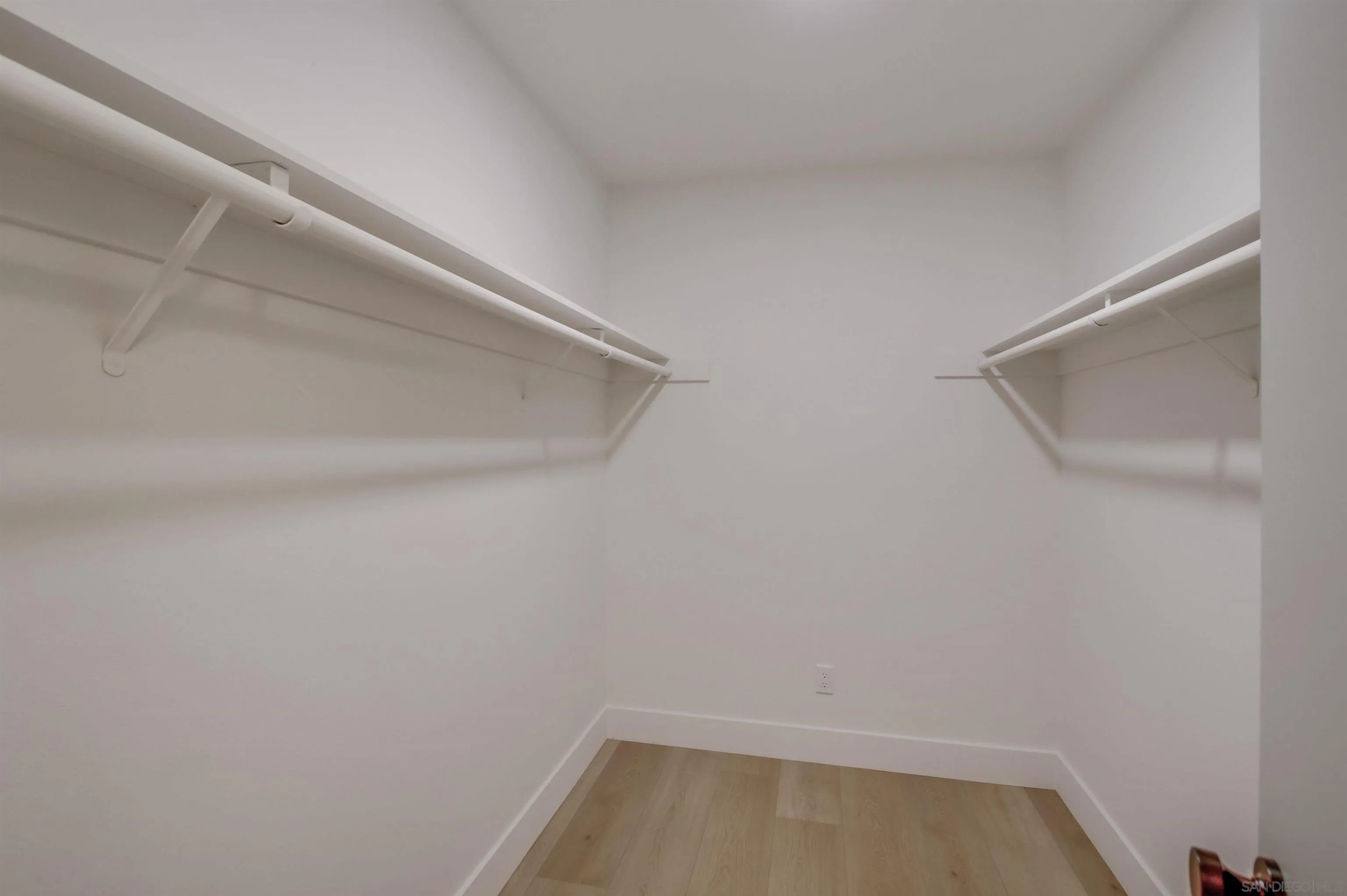 https://cdn.realtyfeed.com/cdn/127/250045507/83c83ddb6e110559811056c52d4820ca.webp