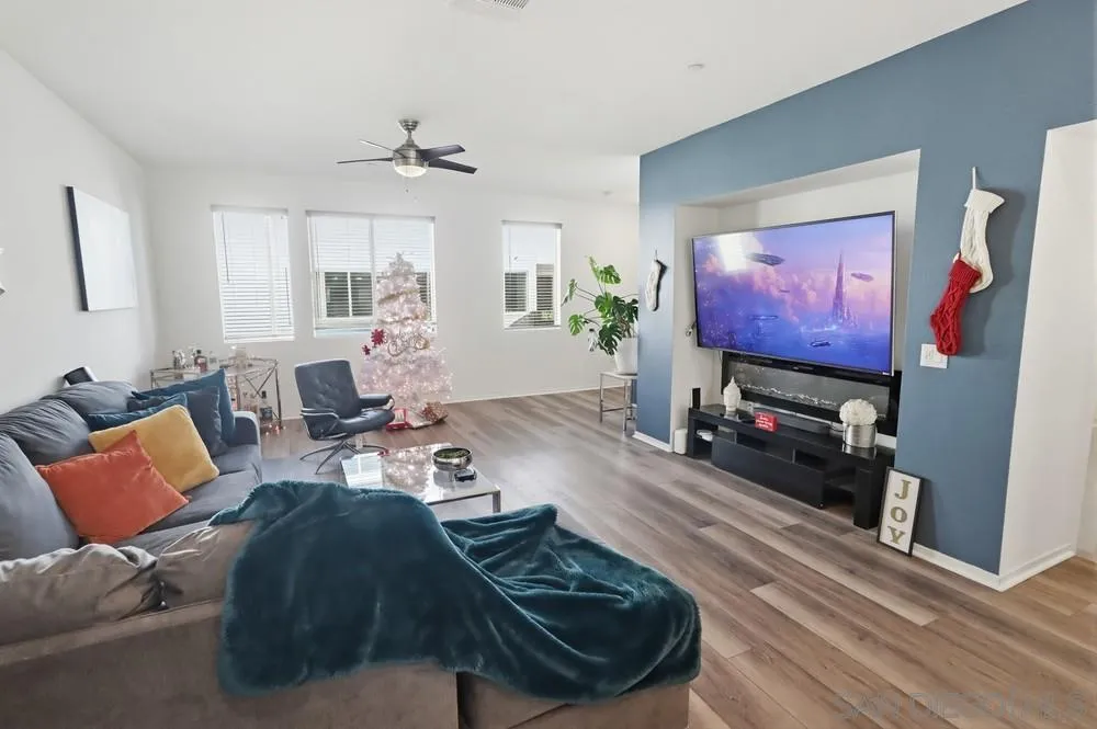 https://cdn.realtyfeed.com/cdn/127/250045527/69e6a4c613572521a9328026771f4433.webp