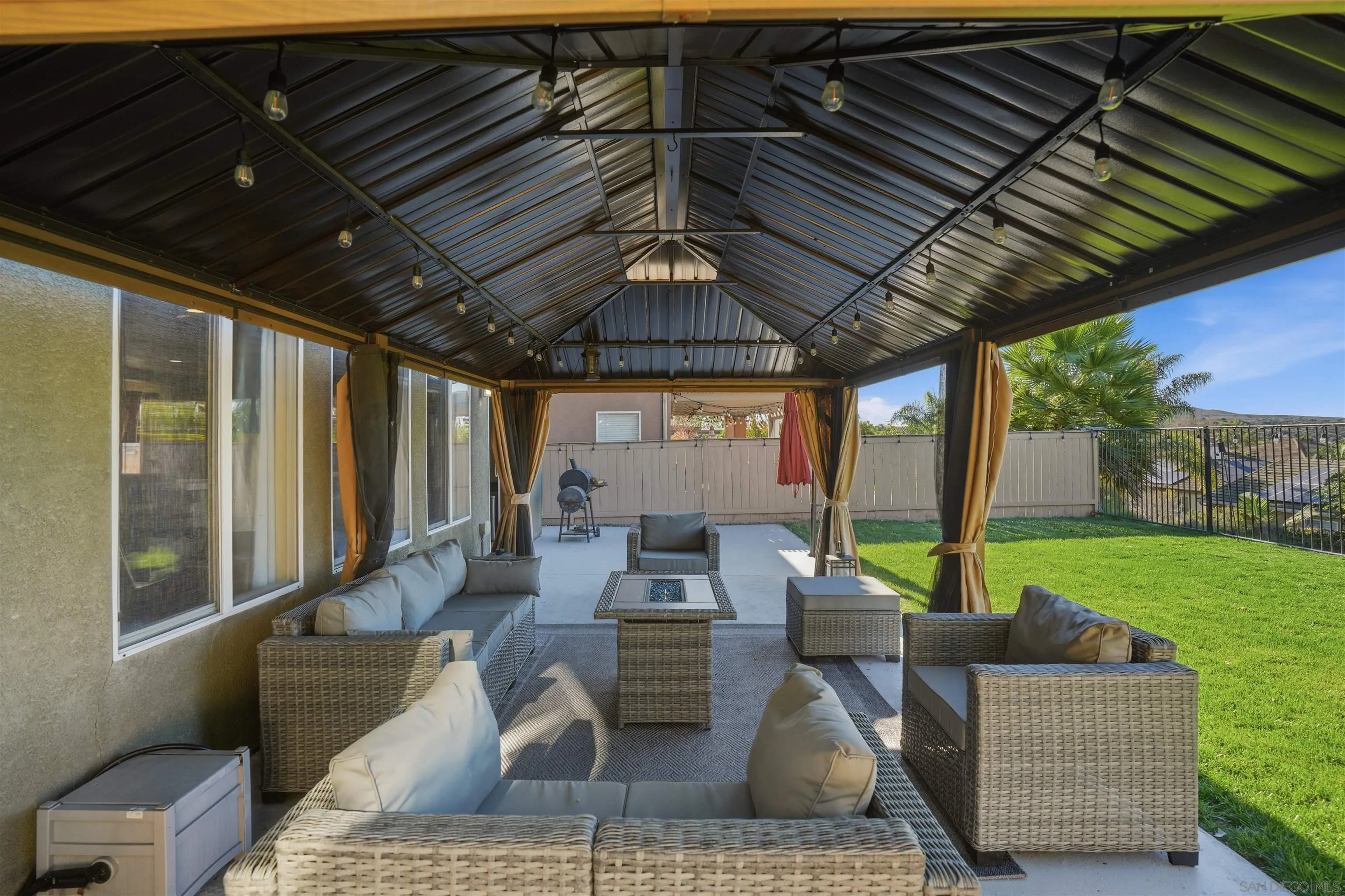 https://cdn.realtyfeed.com/cdn/127/250045539/78cc579f23fc794be564396933190449.webp