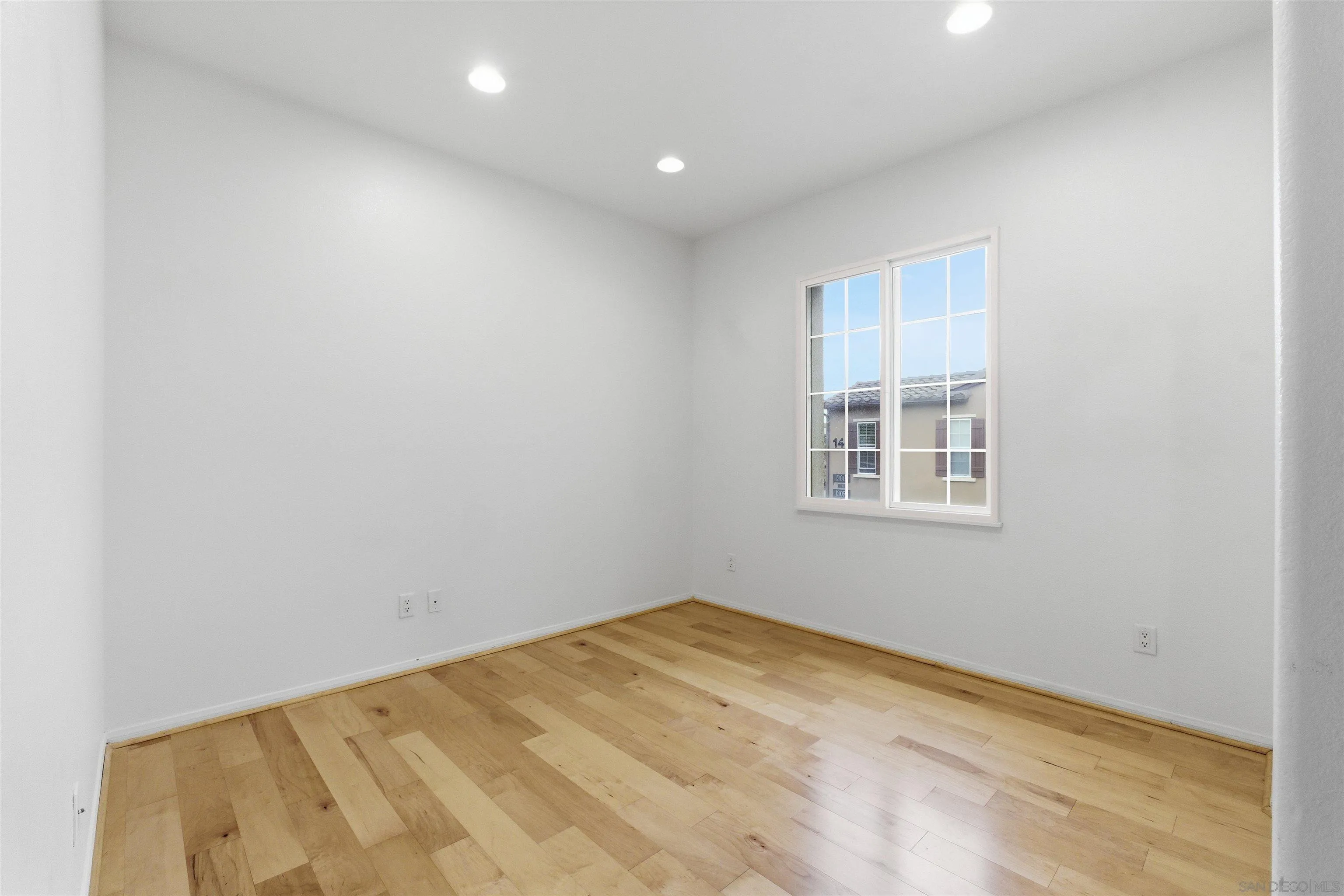 Photo #27: 250045582 Listing: Photo #27