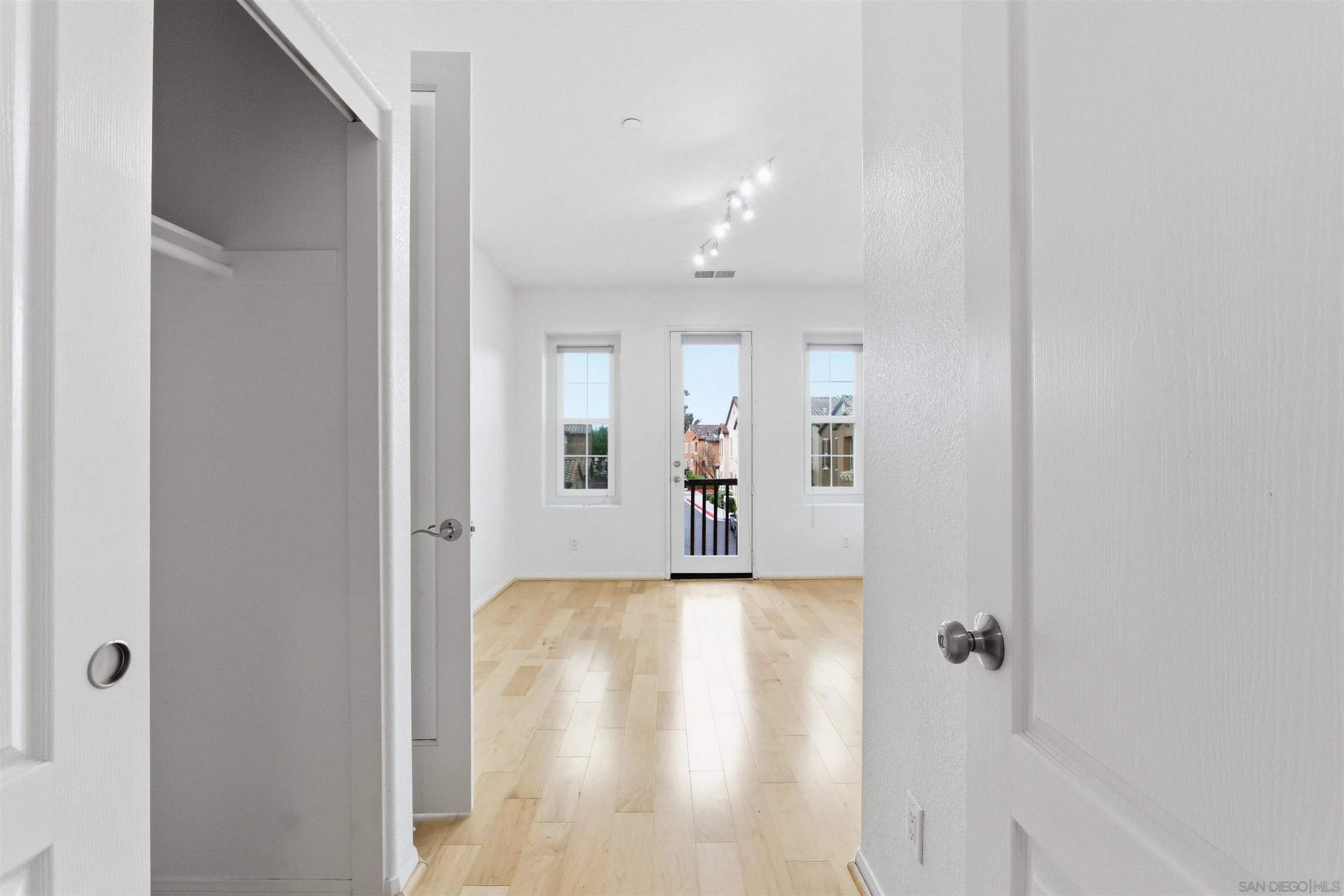 Photo #16: 250045582 Listing: Photo #16