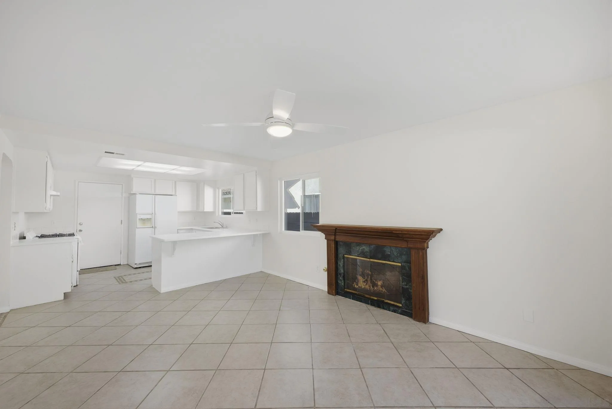 https://cdn.realtyfeed.com/cdn/127/250045620/927b362055b75ab45c75fbaf91d30e19.webp