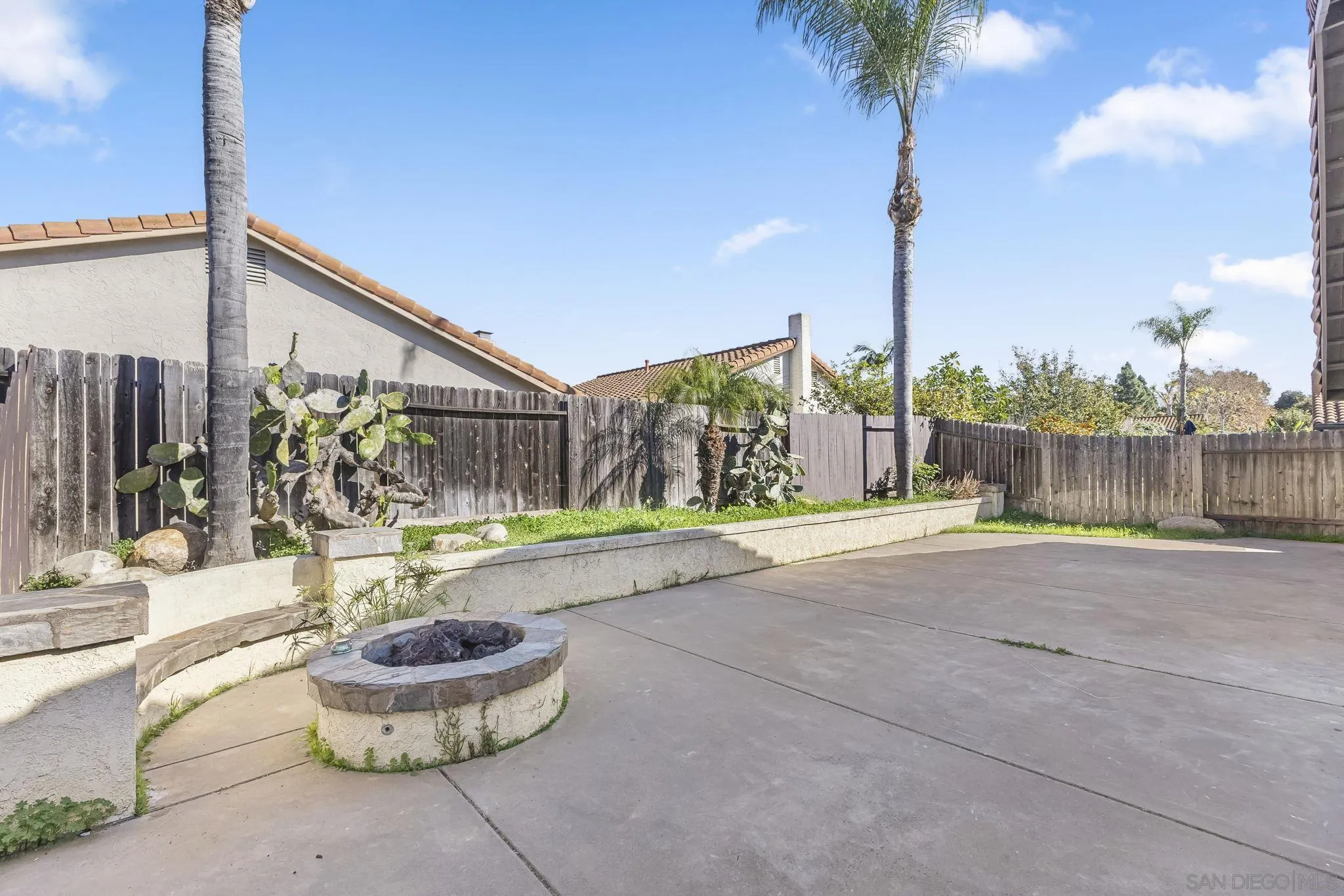 https://cdn.realtyfeed.com/cdn/127/250045620/b21659a7b0cdb23c148109a9a03cf090.webp
