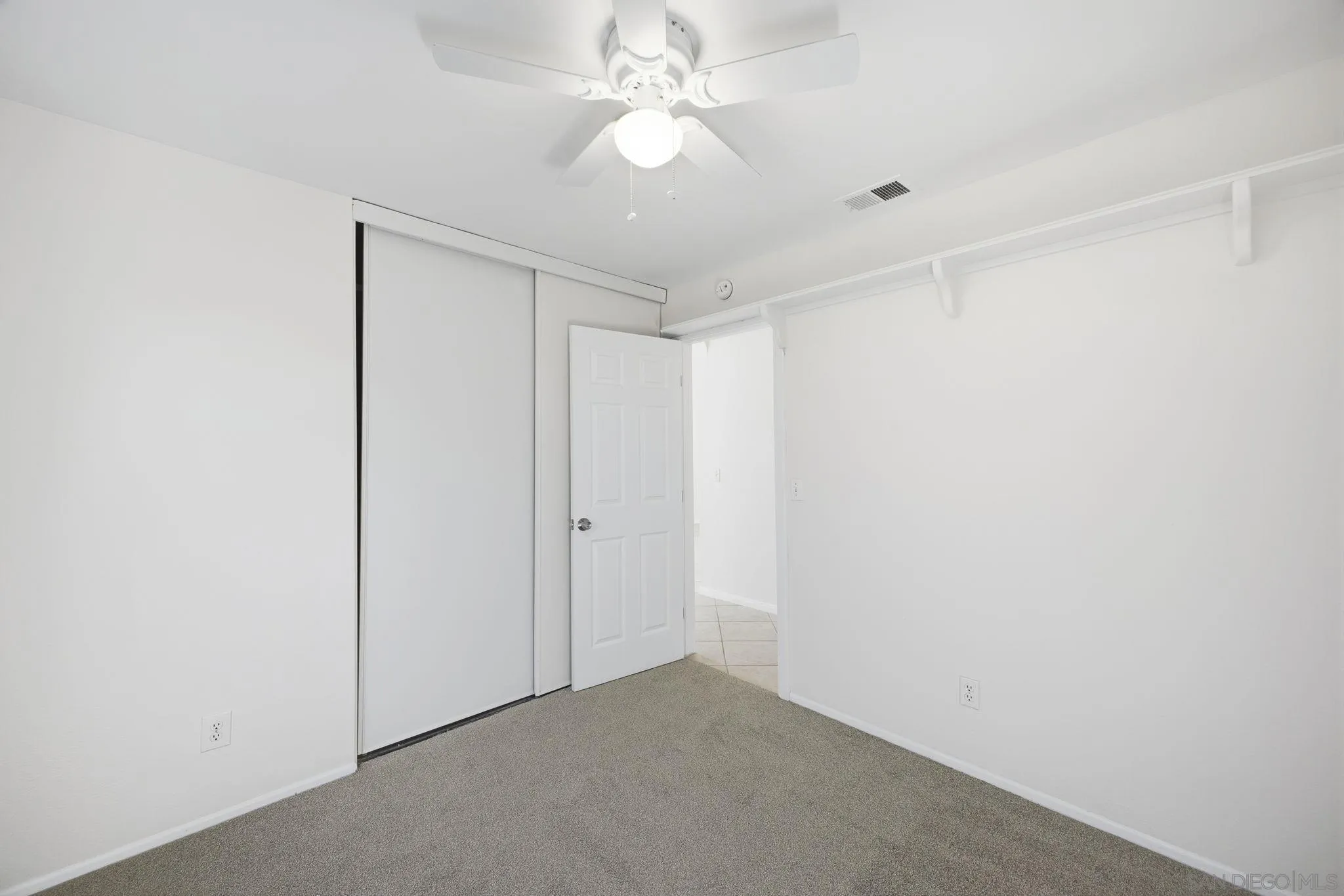 https://cdn.realtyfeed.com/cdn/127/250045620/e87f8d8f9c7c0d0c131554dd62846123.webp