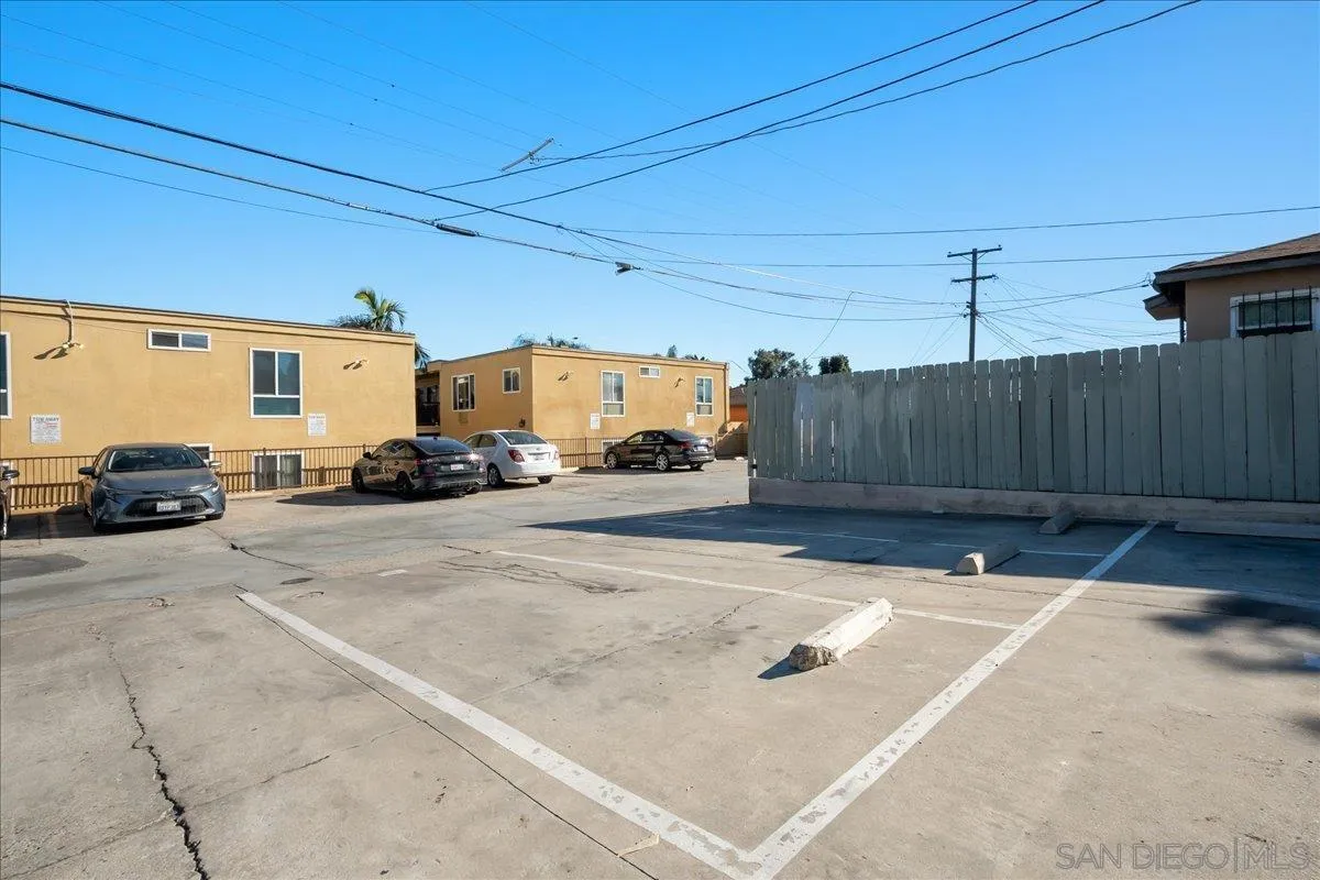 Photo #12: 250045624 Listing: Photo #12