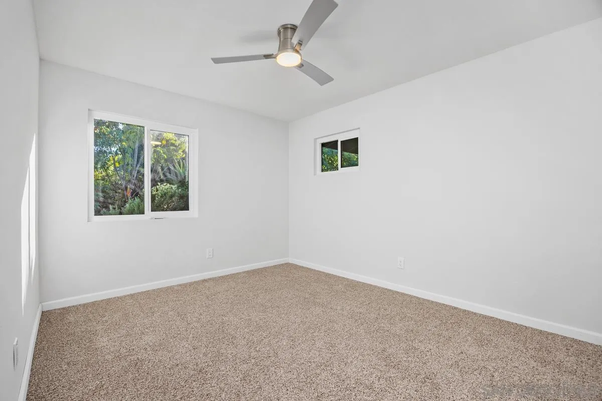 https://cdn.realtyfeed.com/cdn/127/250045629/919751401dad93e9d2c5fb68ff286450.webp