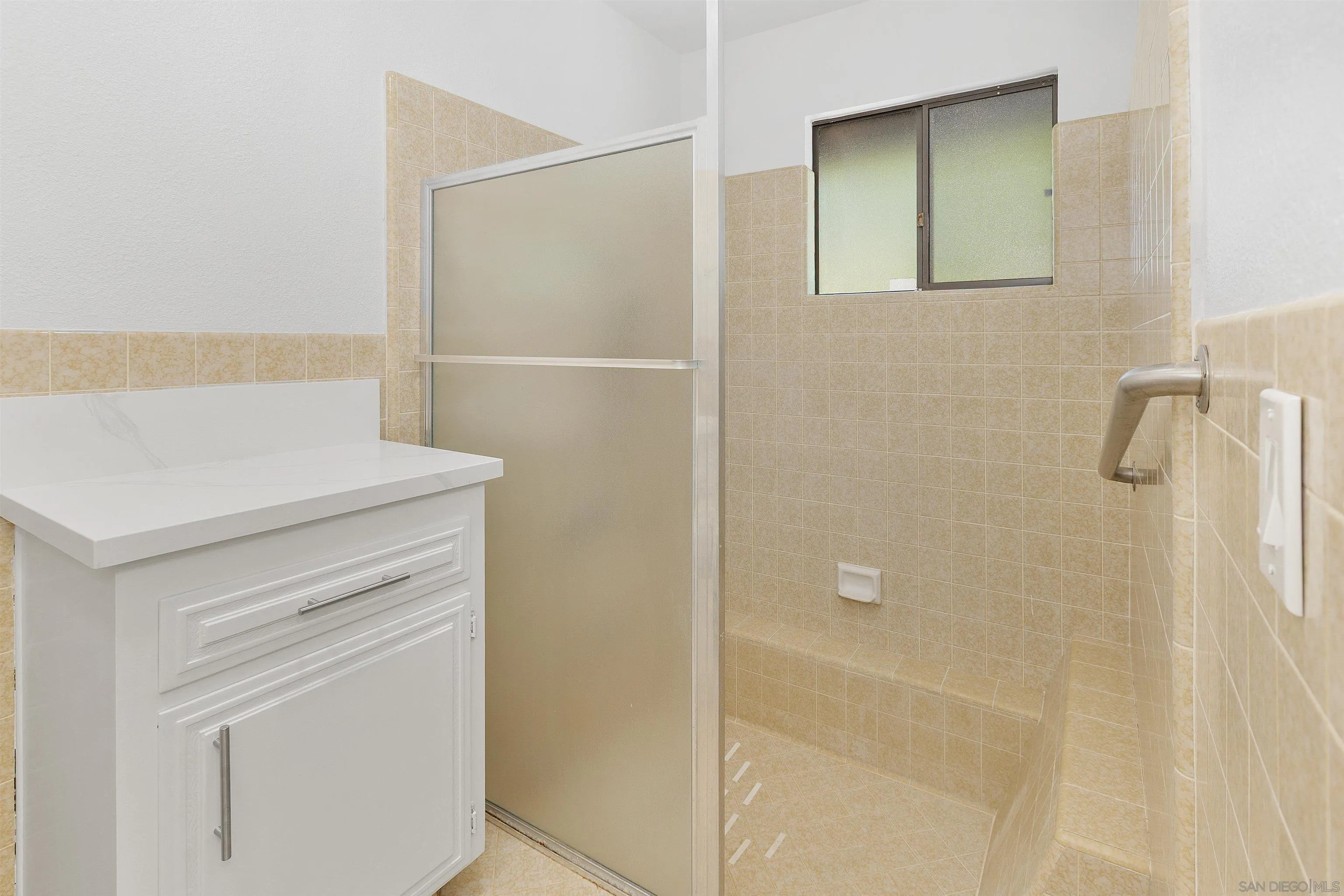 https://cdn.realtyfeed.com/cdn/127/250045645/191d81f3c01c86dde834099599395fb8.webp