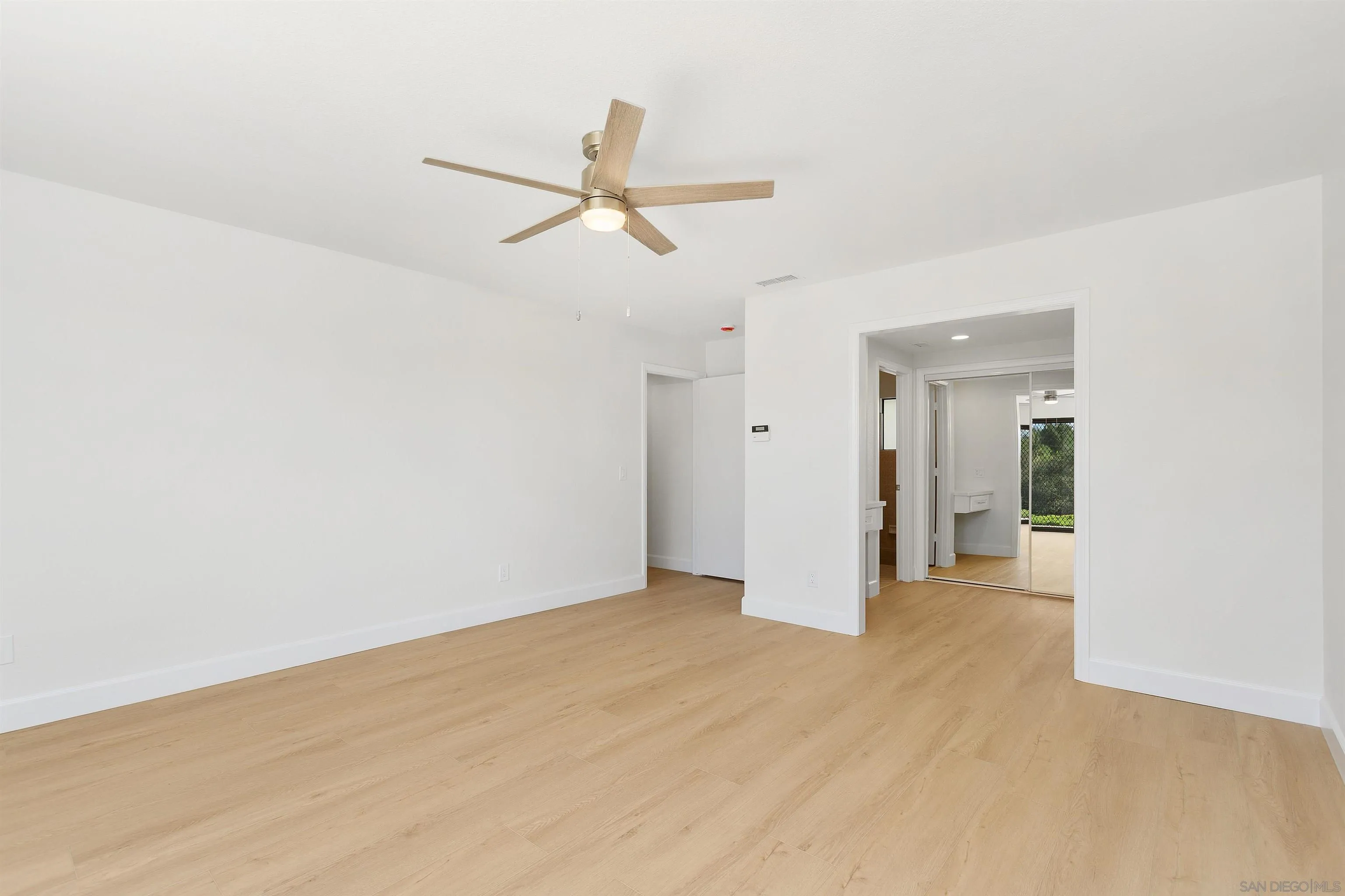https://cdn.realtyfeed.com/cdn/127/250045645/a18d432acc0e92e1317faf5e1a1b2bf9.webp