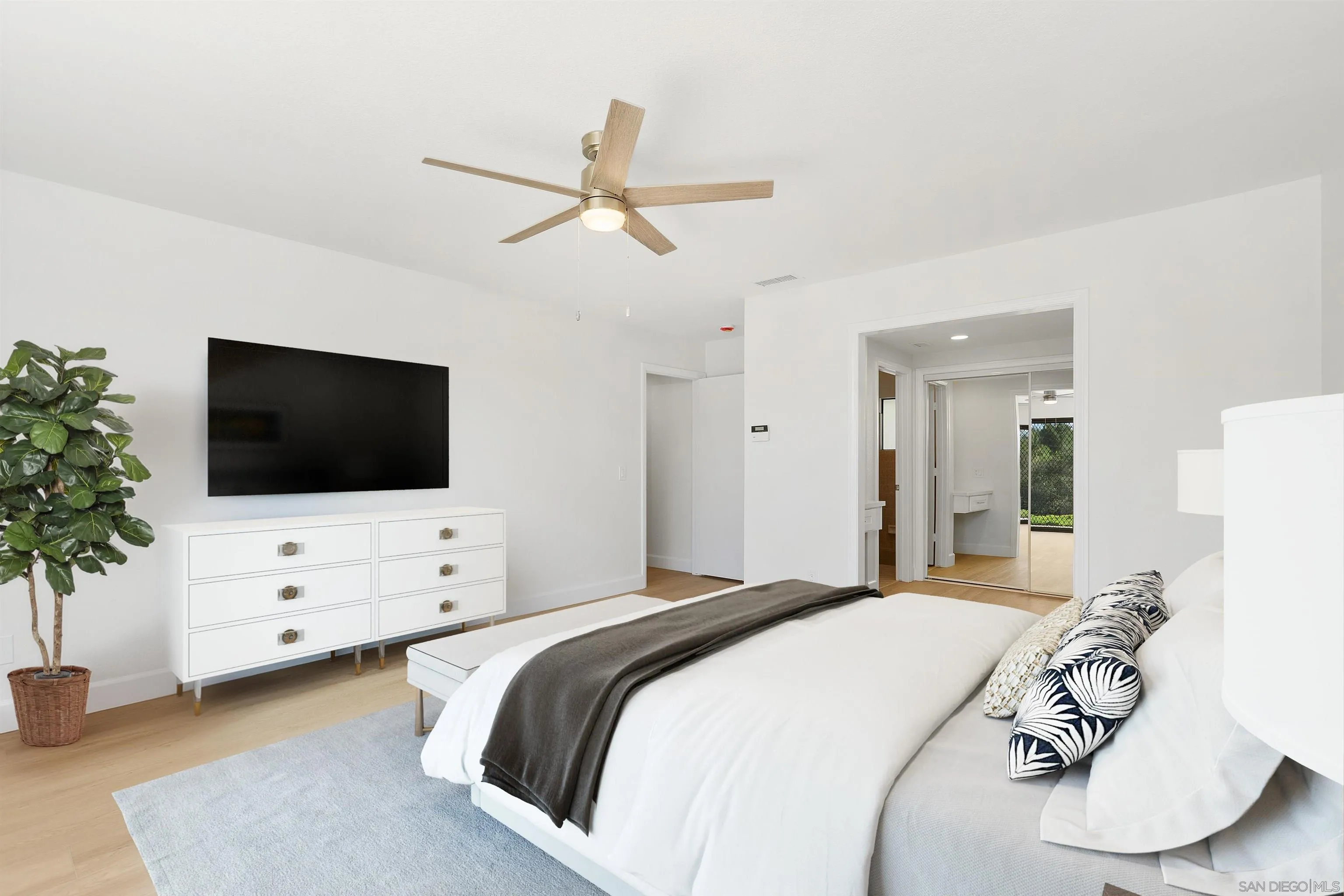 https://cdn.realtyfeed.com/cdn/127/250045645/e8baed5b687e9123de0d9252de1f0261.webp