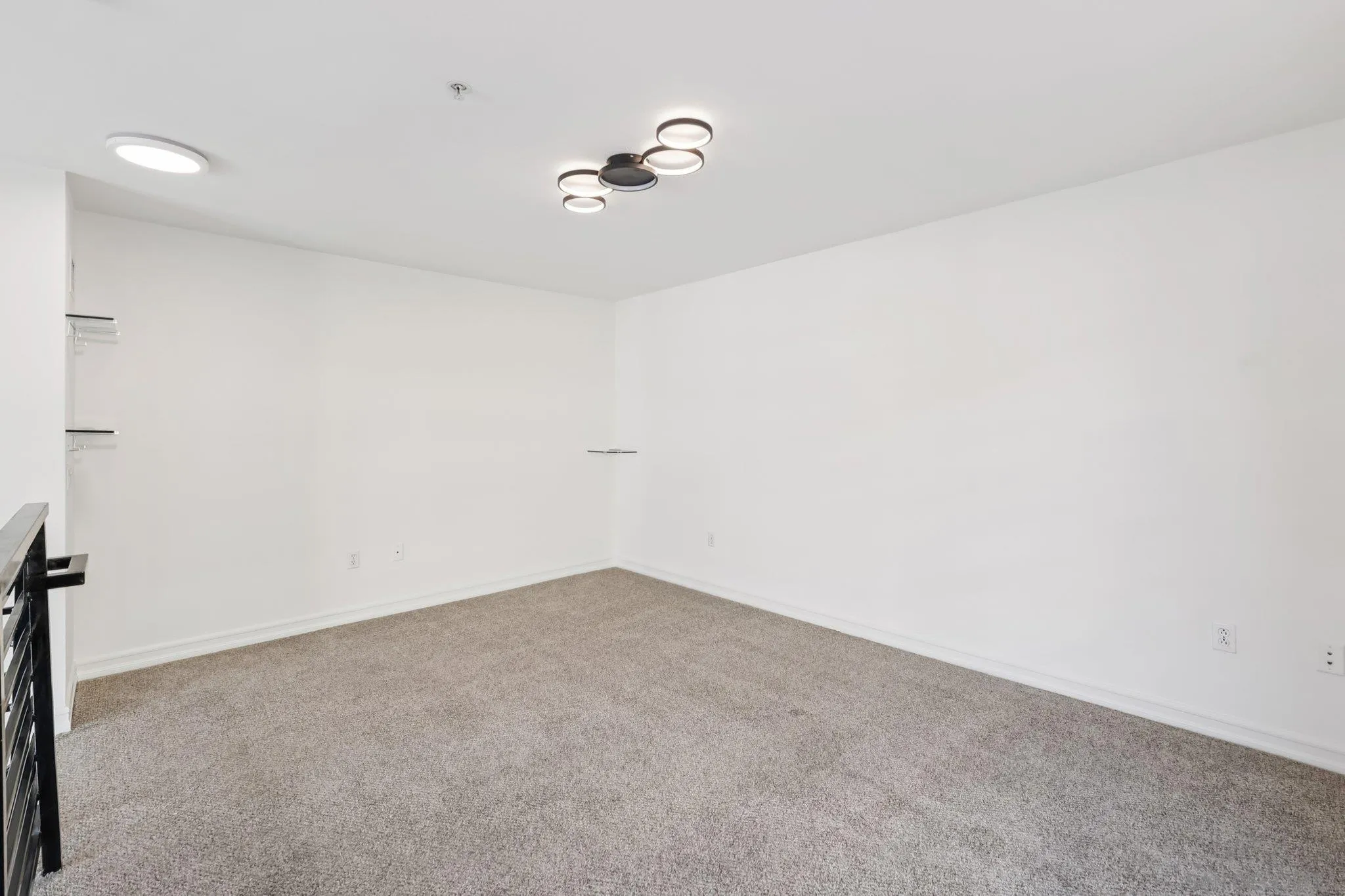 https://cdn.realtyfeed.com/cdn/127/250045656/d750138f50efb1f5b6886d28beb0c37f.webp