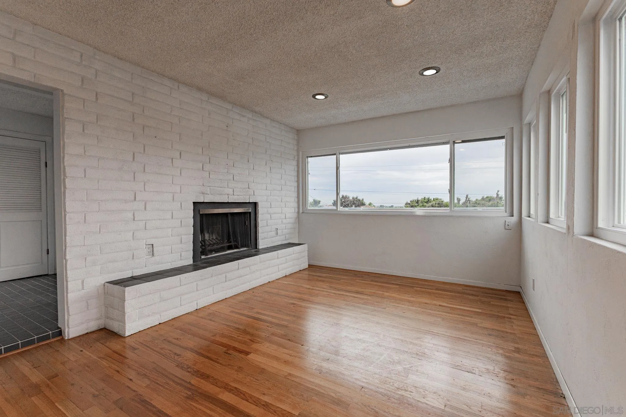 https://cdn.realtyfeed.com/cdn/127/250045666/d84779256ec9f13ac45b507745115672.webp