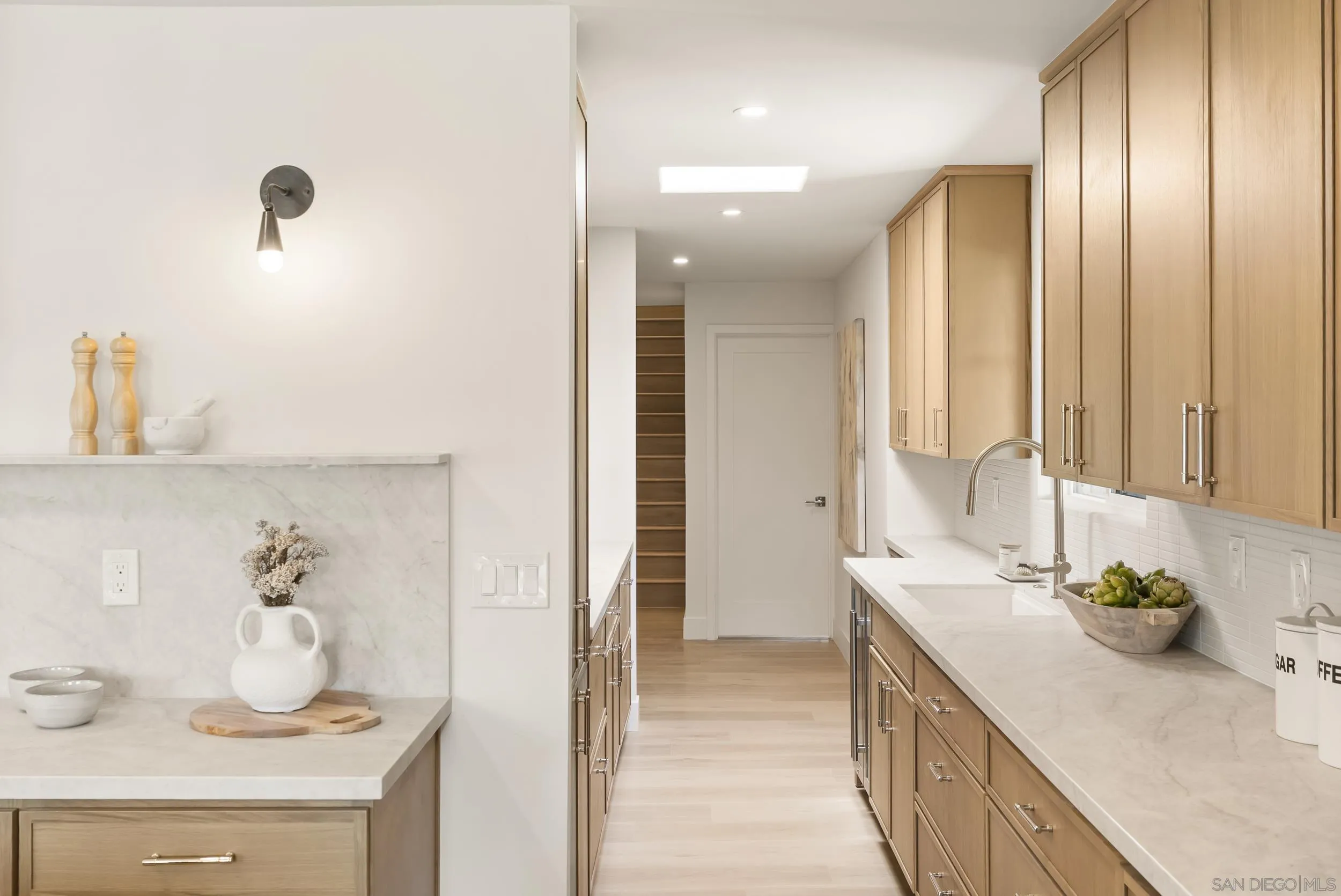 https://cdn.realtyfeed.com/cdn/127/250045670/29f732e854ca5675817fa13c6054f238.webp
